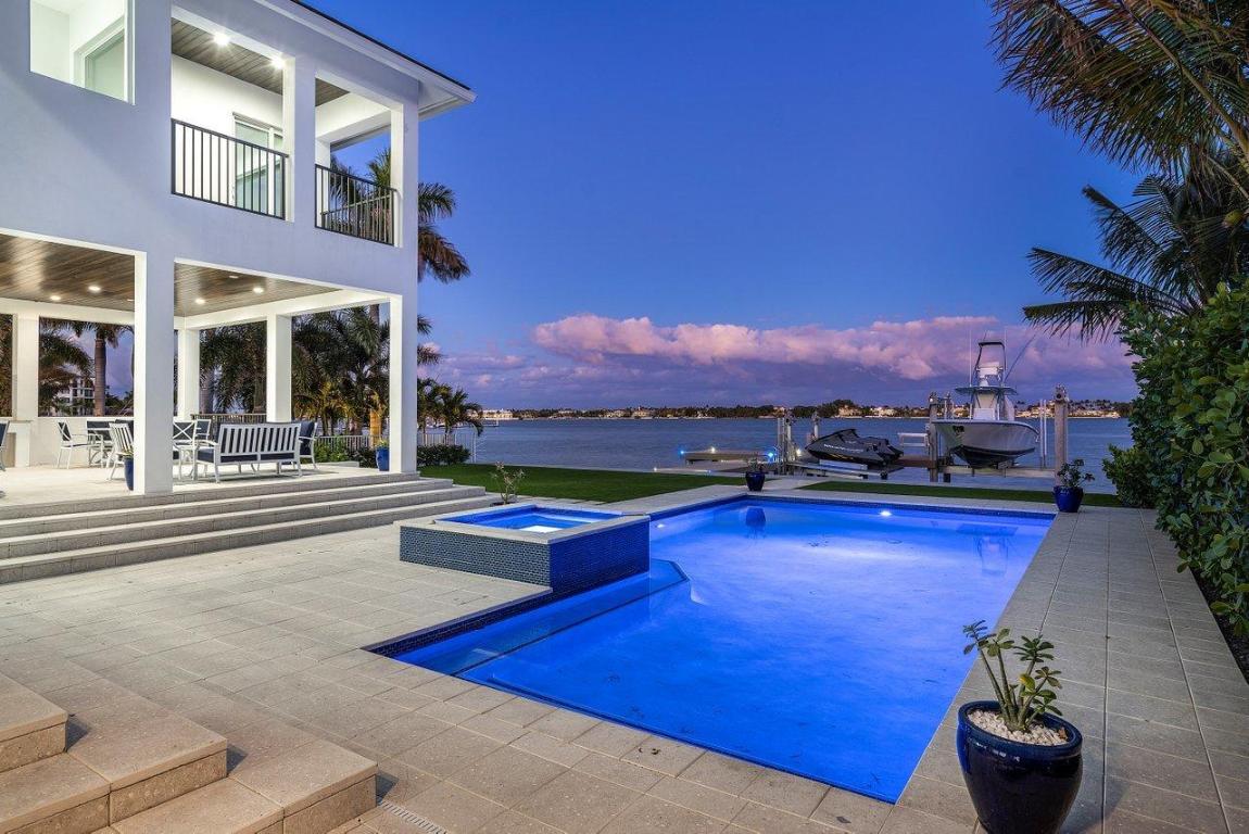 LAKESIDE GARDENS - Residential
