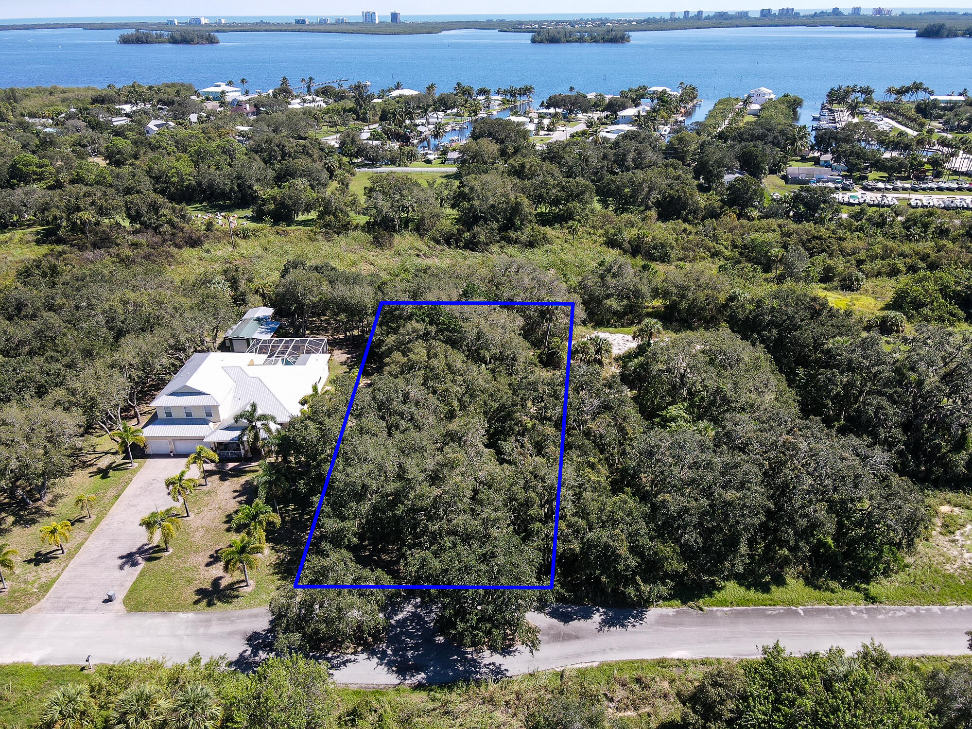 MARINER OAKS VILLAGE - Land