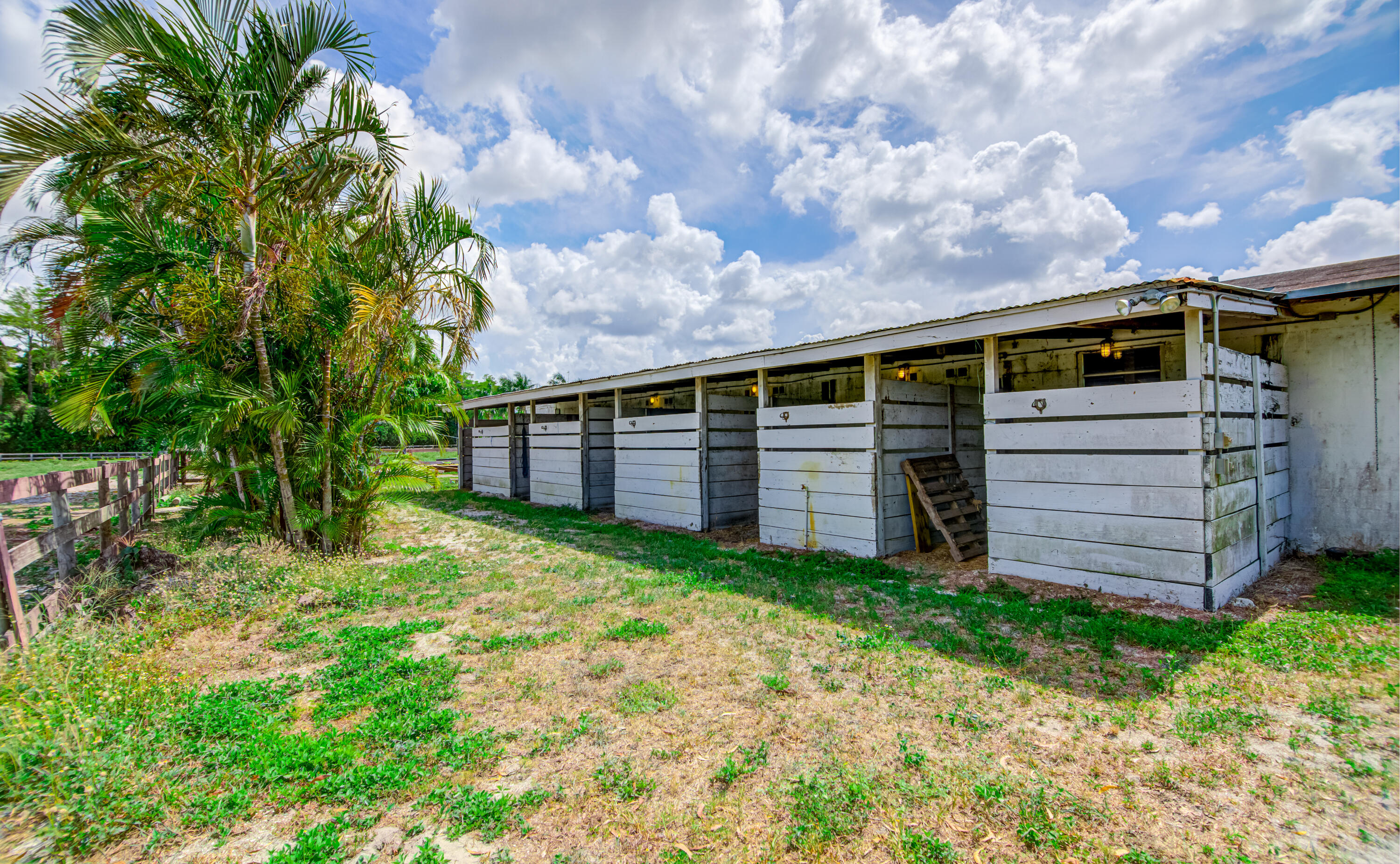 PALM BEACH FARMS CO 3 - Residential