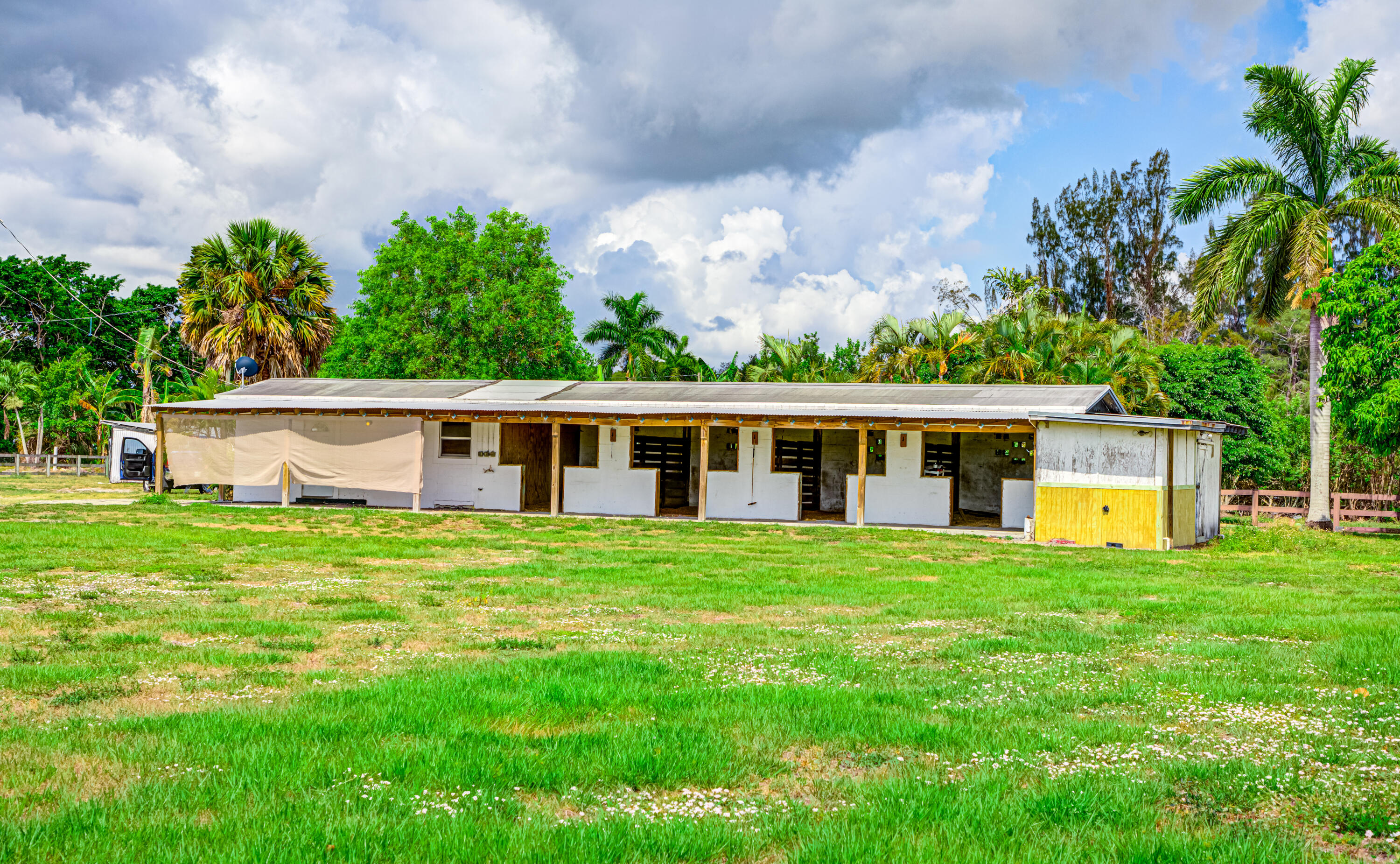 PALM BEACH FARMS CO 3 - Residential