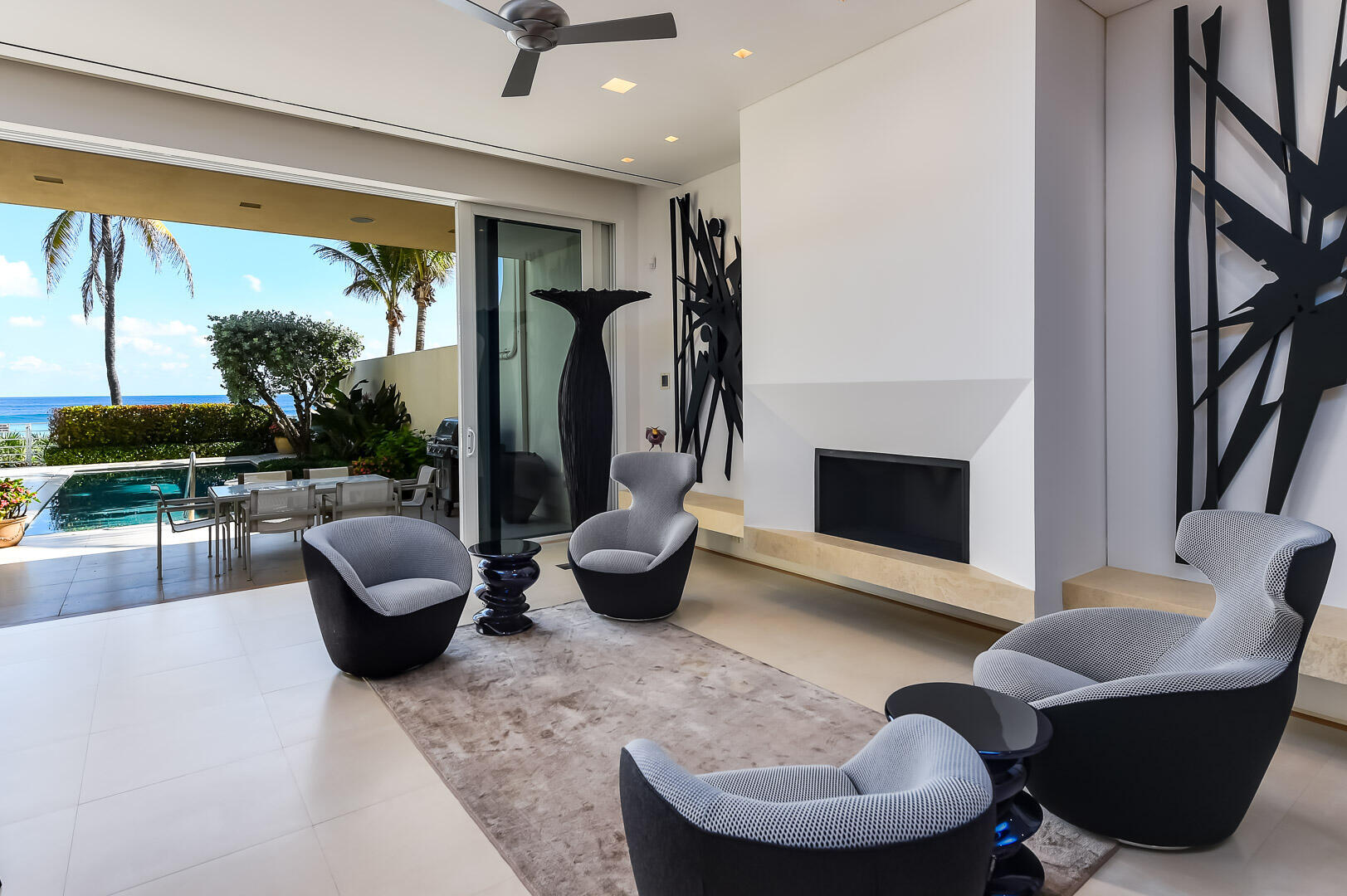 RESIDENCES AT SLOANS CURVE - Residential