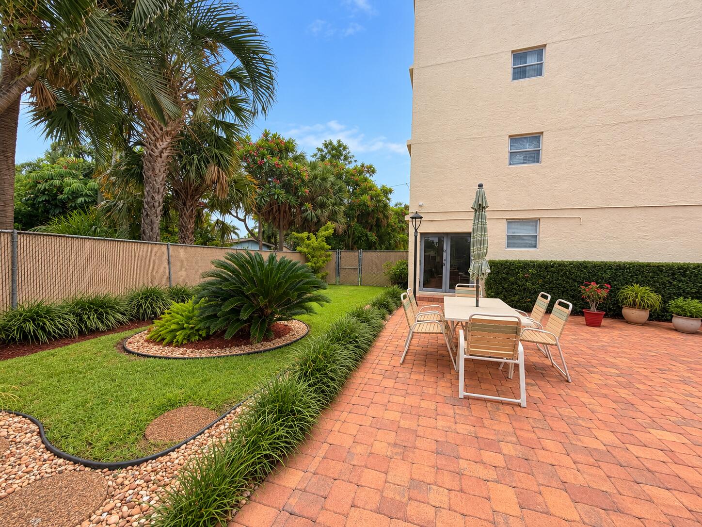 CASA VERANO CONDO - Residential