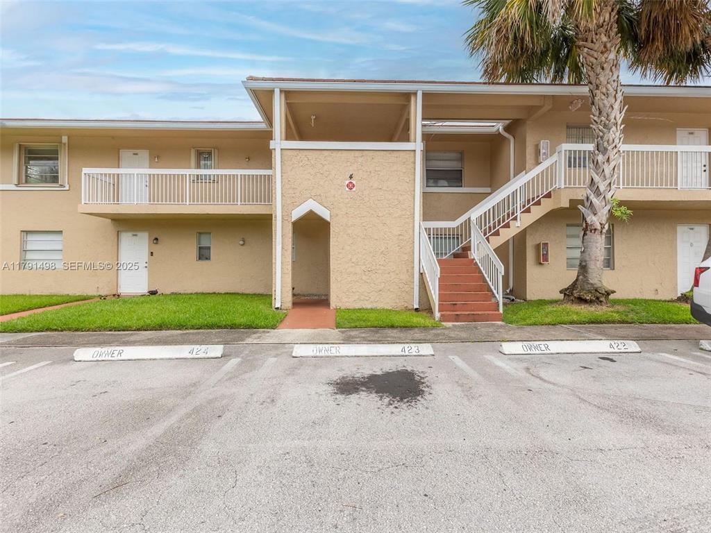 LAKEWOOD VILLAGE - Residential Lease