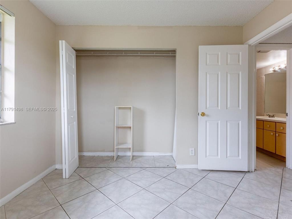 LAKEWOOD VILLAGE - Residential Lease