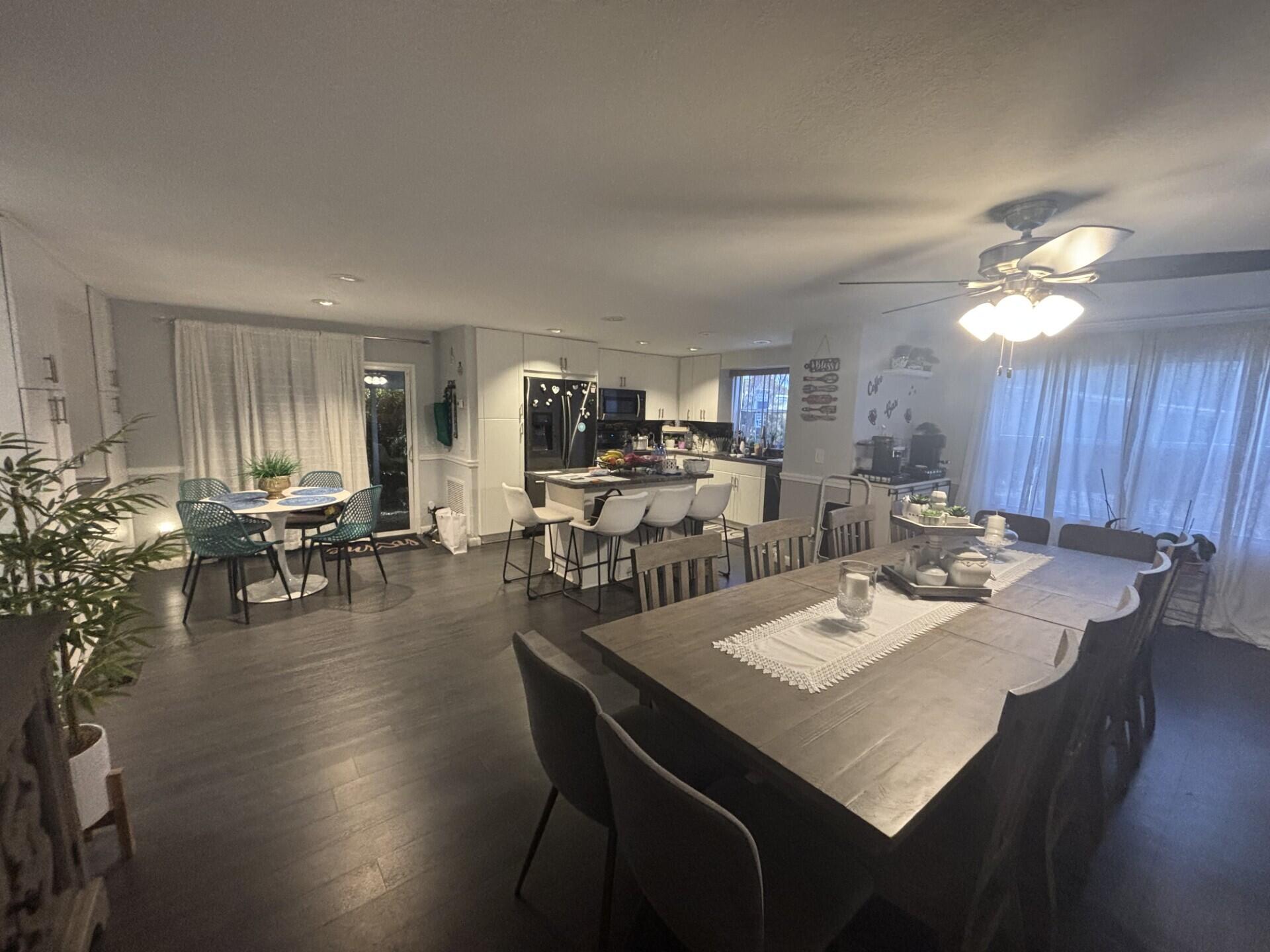 DEERFIELD LAKE - Residential