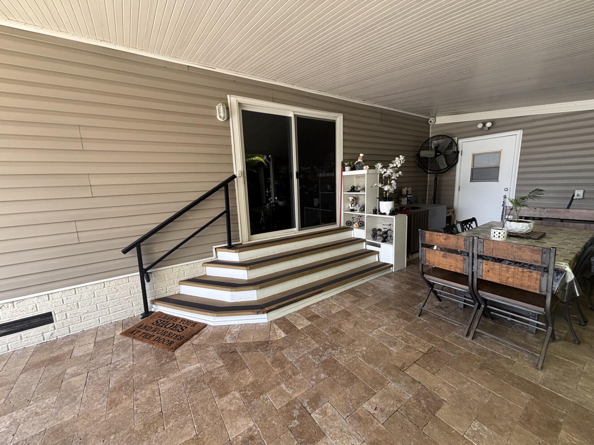 DEERFIELD LAKE - Residential