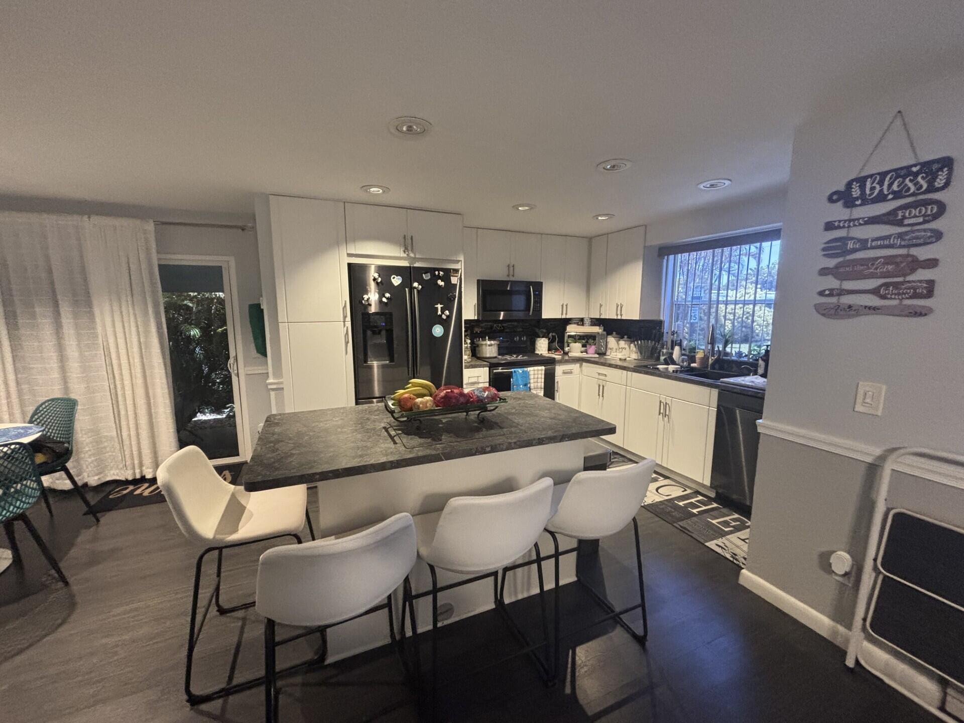 DEERFIELD LAKE - Residential