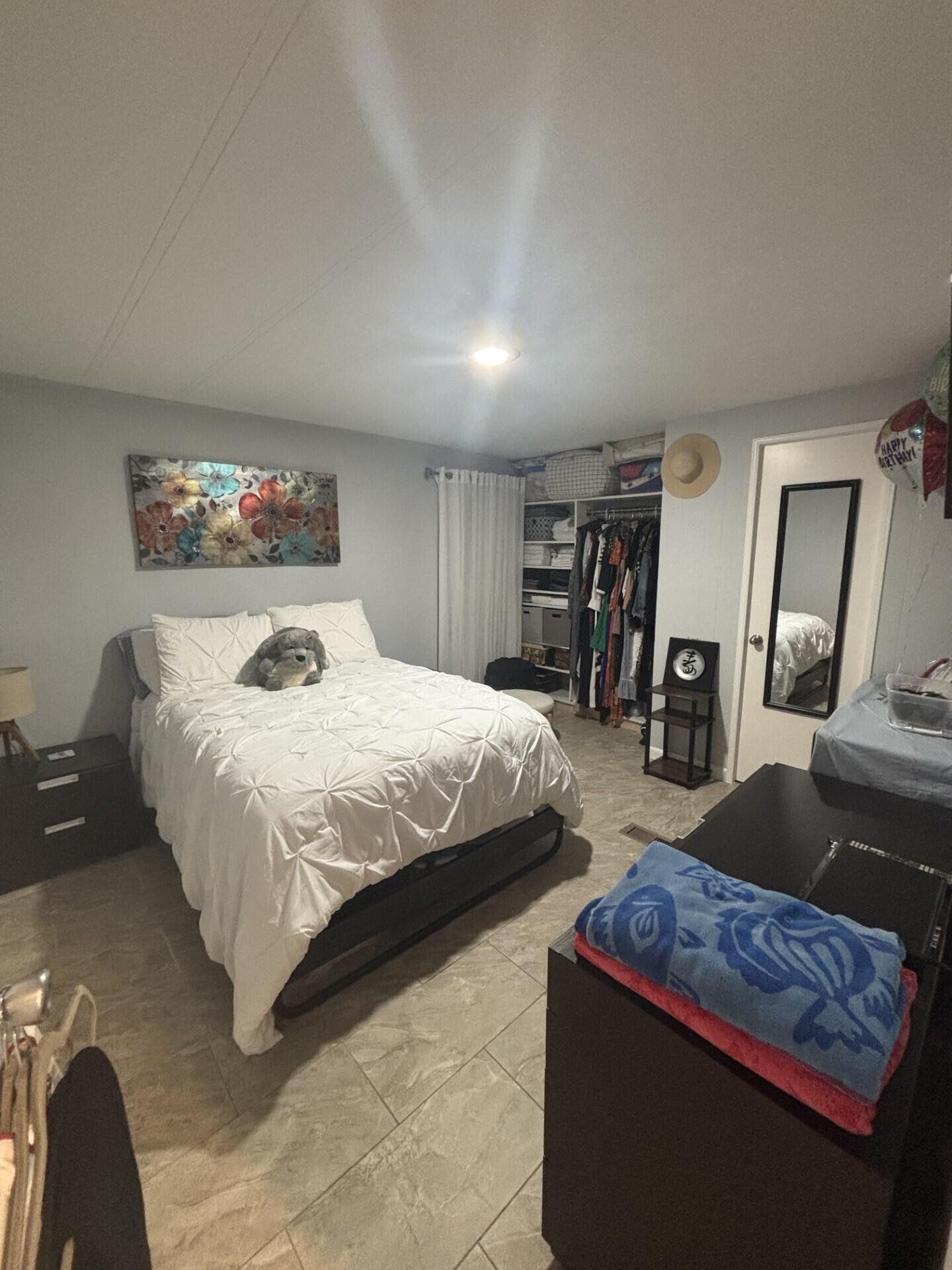 DEERFIELD LAKE - Residential