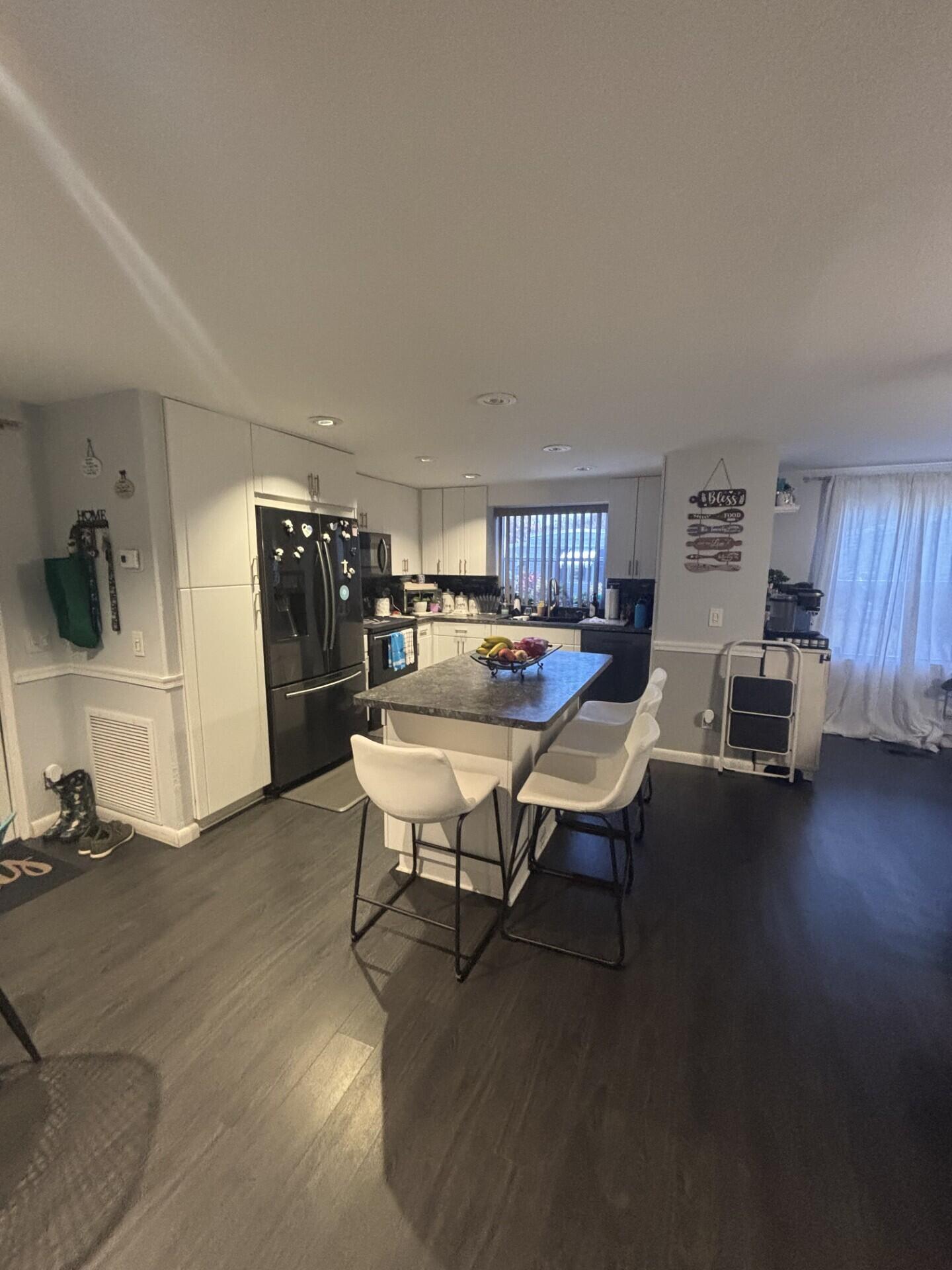 DEERFIELD LAKE - Residential