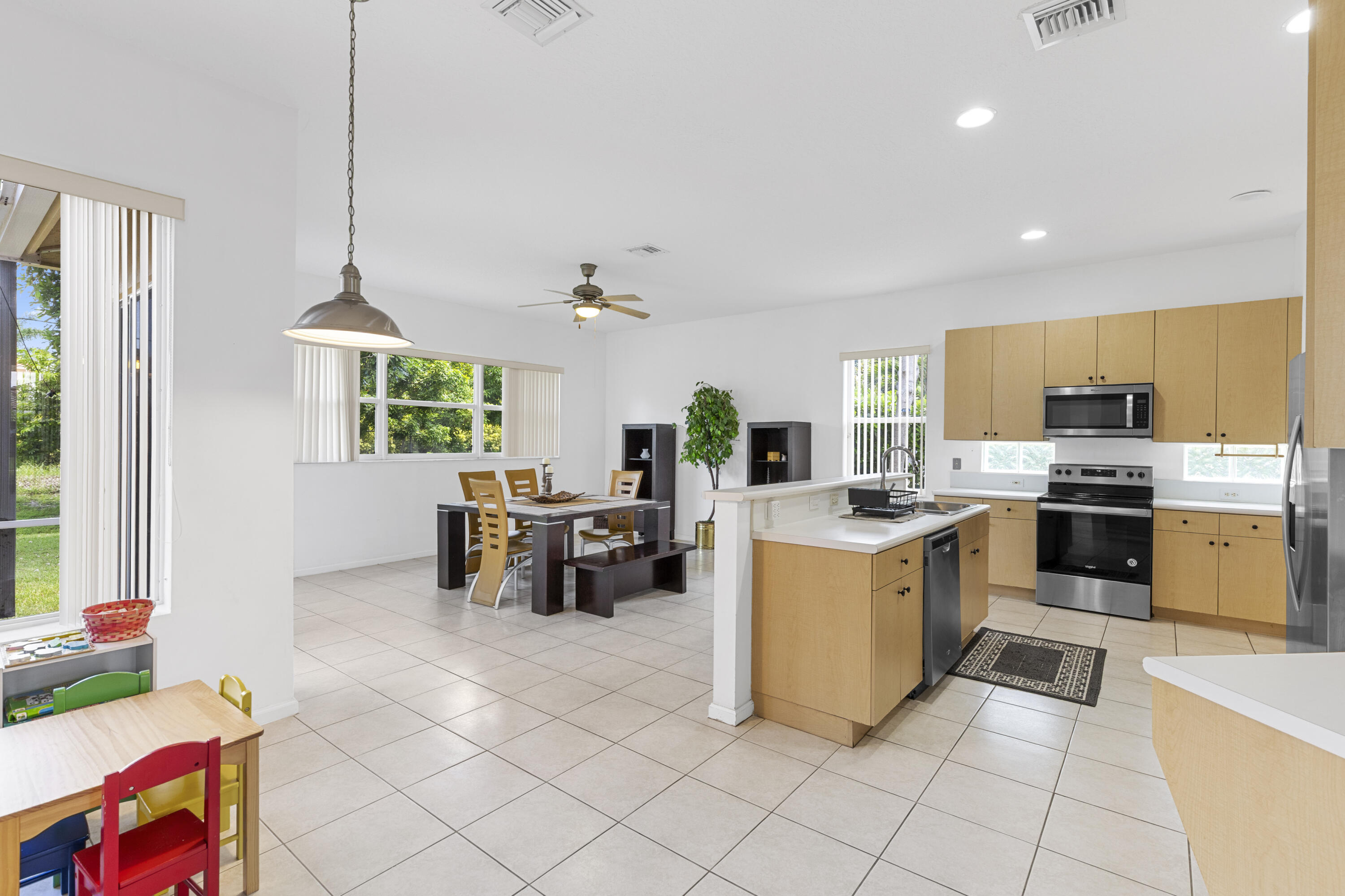 WHITEHORSE ESTATES - Residential