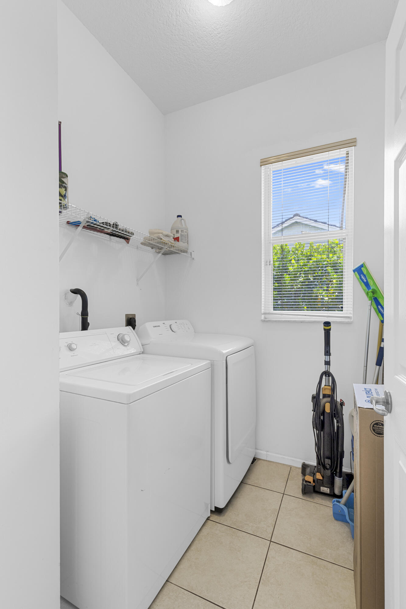 WHITEHORSE ESTATES - Residential