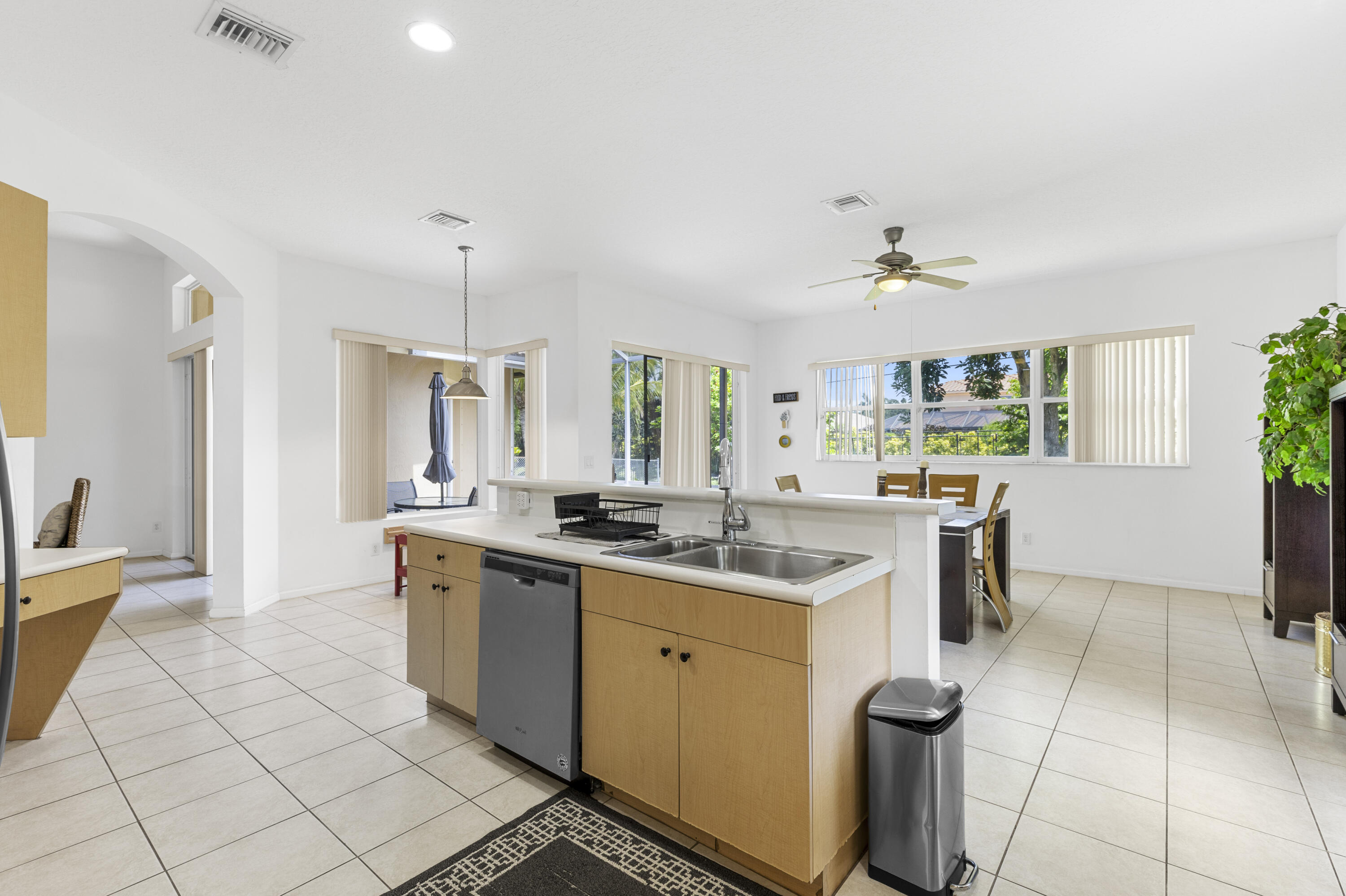 WHITEHORSE ESTATES - Residential