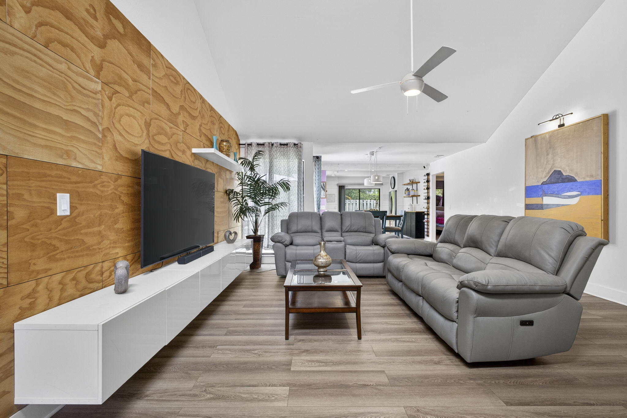TREE TOPS OF WELLINGTON - Residential