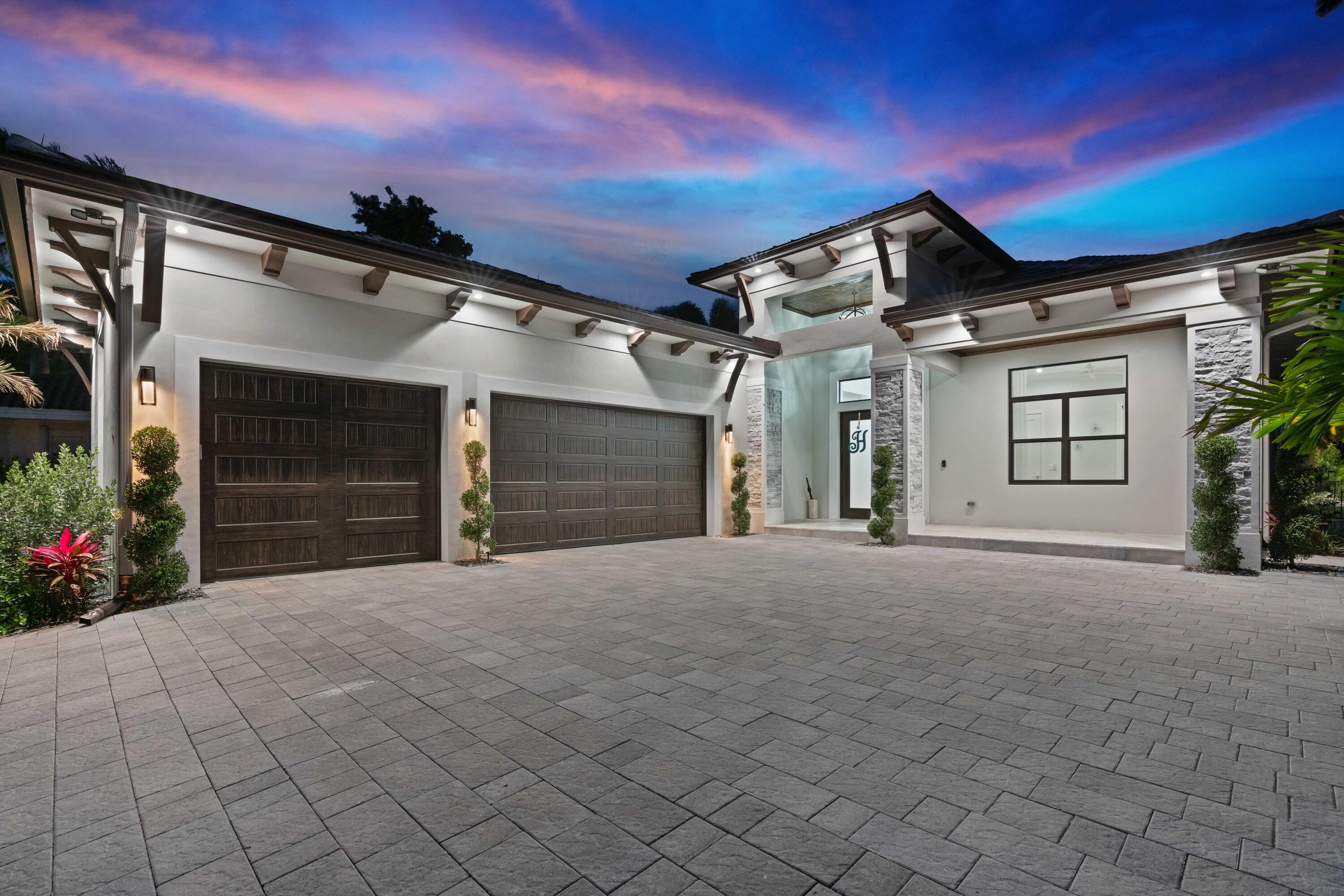 LANTANA POINT - Residential