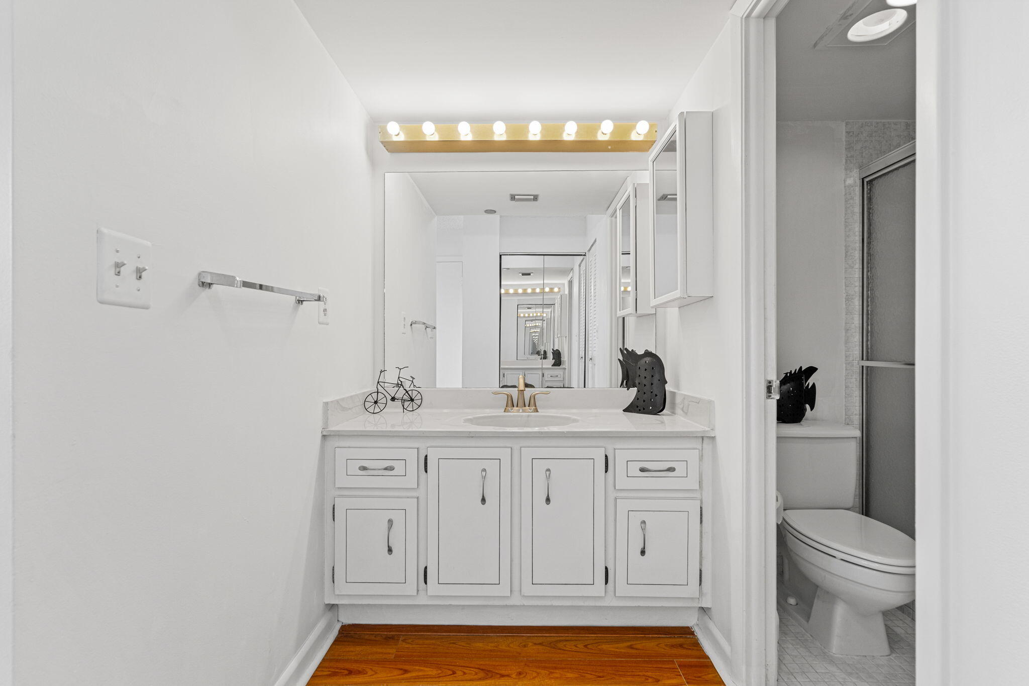 PARK PLACE CONDOMINIUM NO SIX - Residential