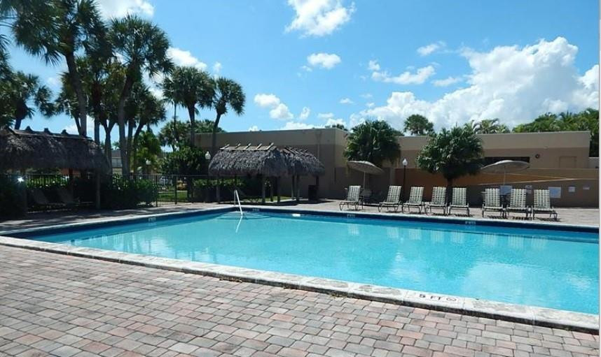 THE HORIZONS CONDO #4 - Residential Lease
