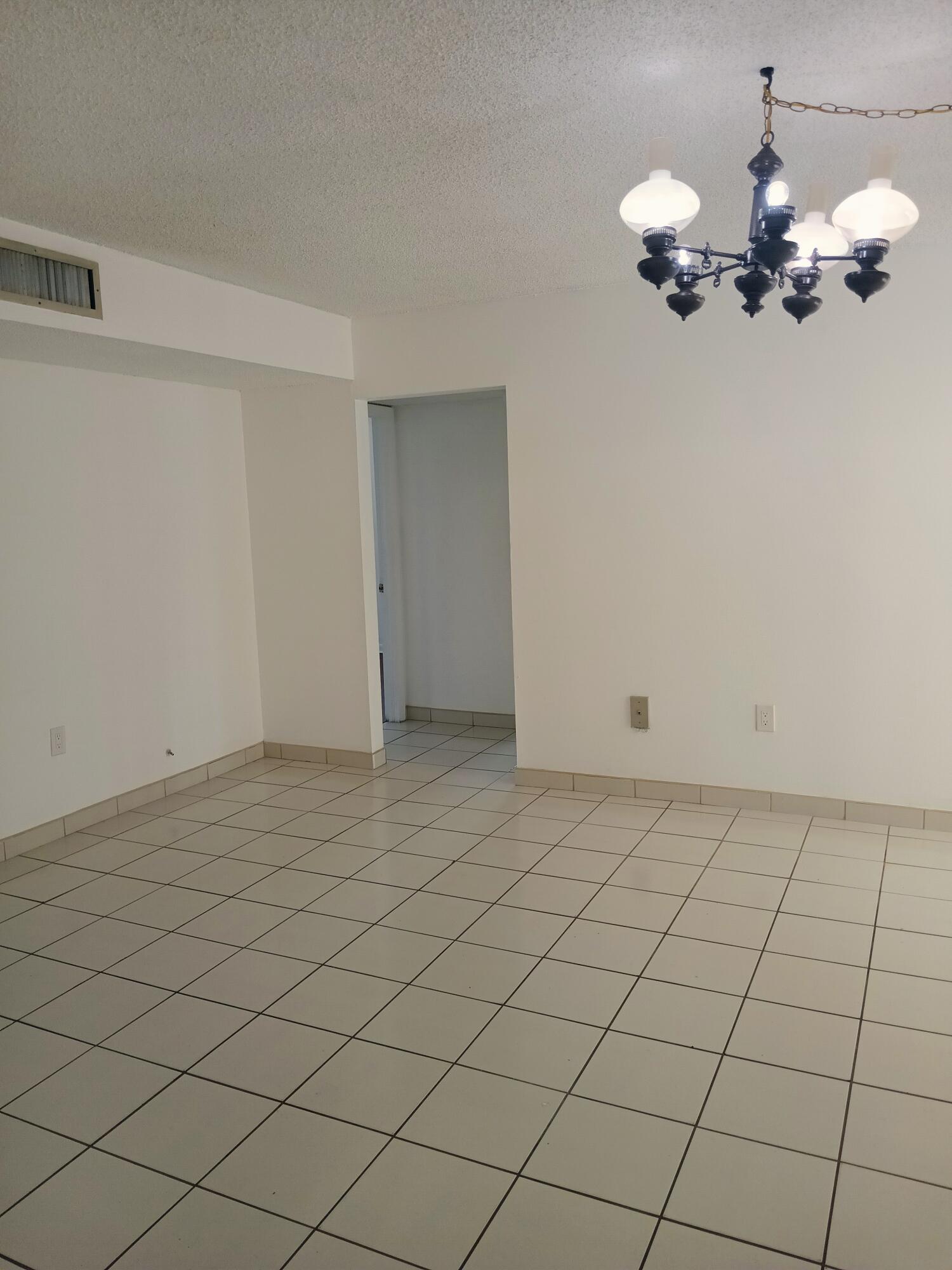 THE HORIZONS CONDO #4 - Residential Lease