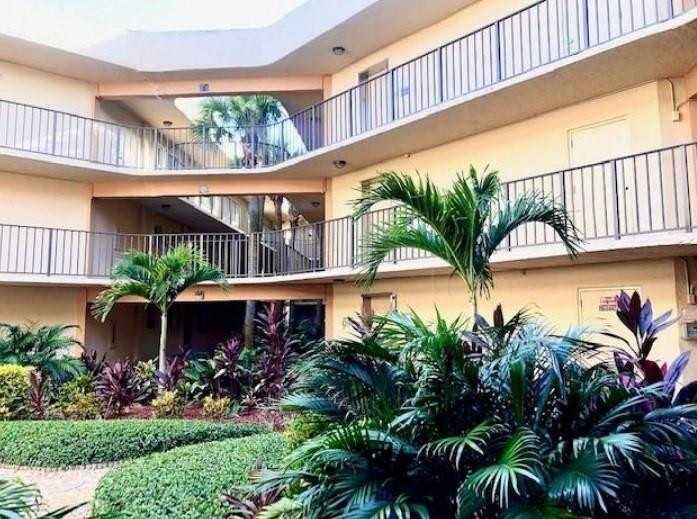THE HORIZONS CONDO #4 - Residential Lease