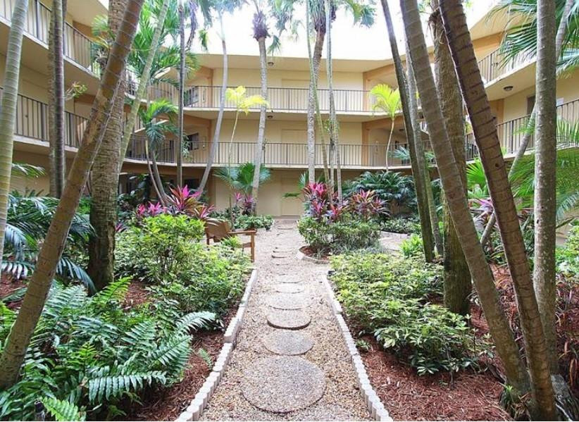 THE HORIZONS CONDO #4 - Residential Lease