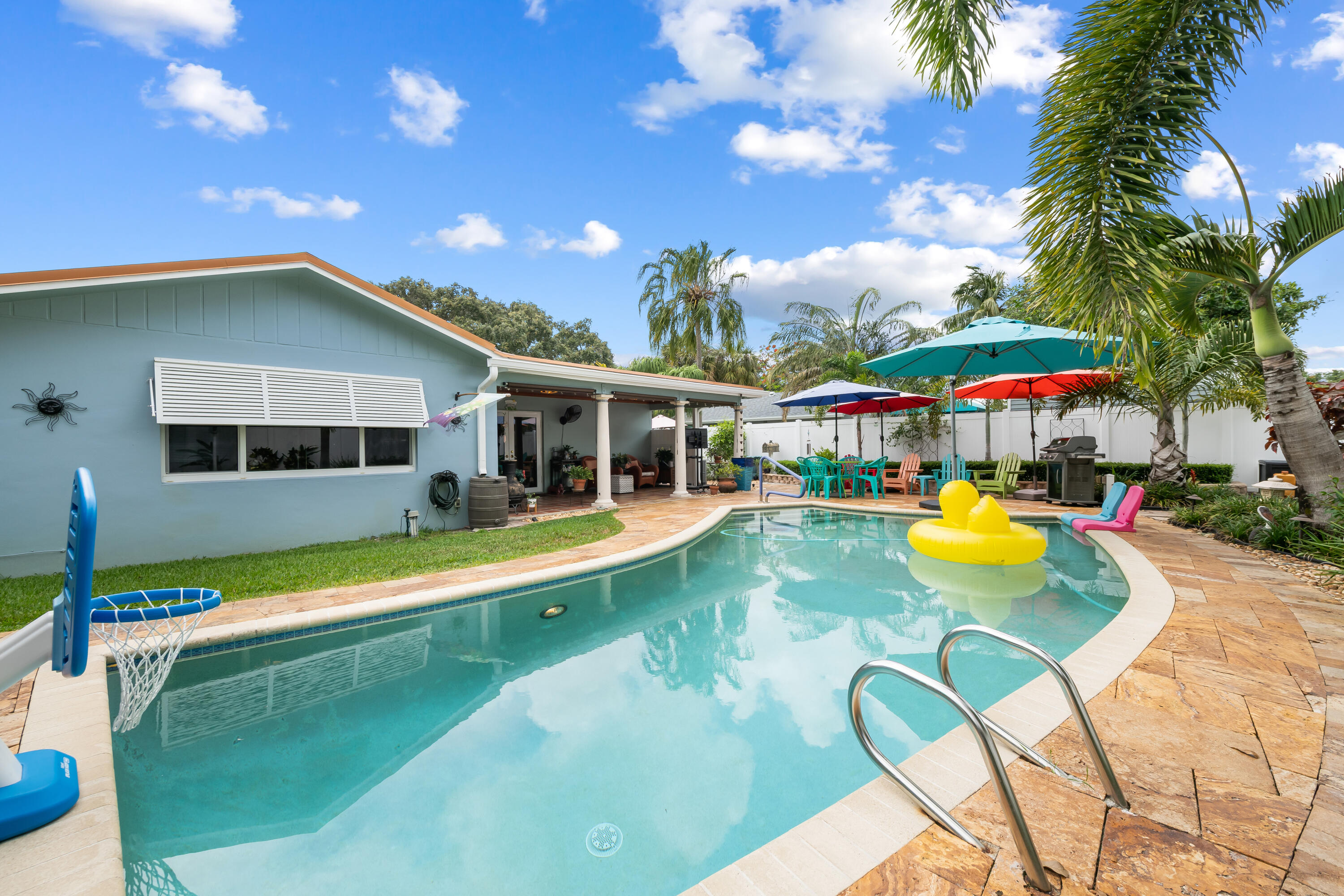 PALM-AIRE VILLAGE SECTION 3 - Residential
