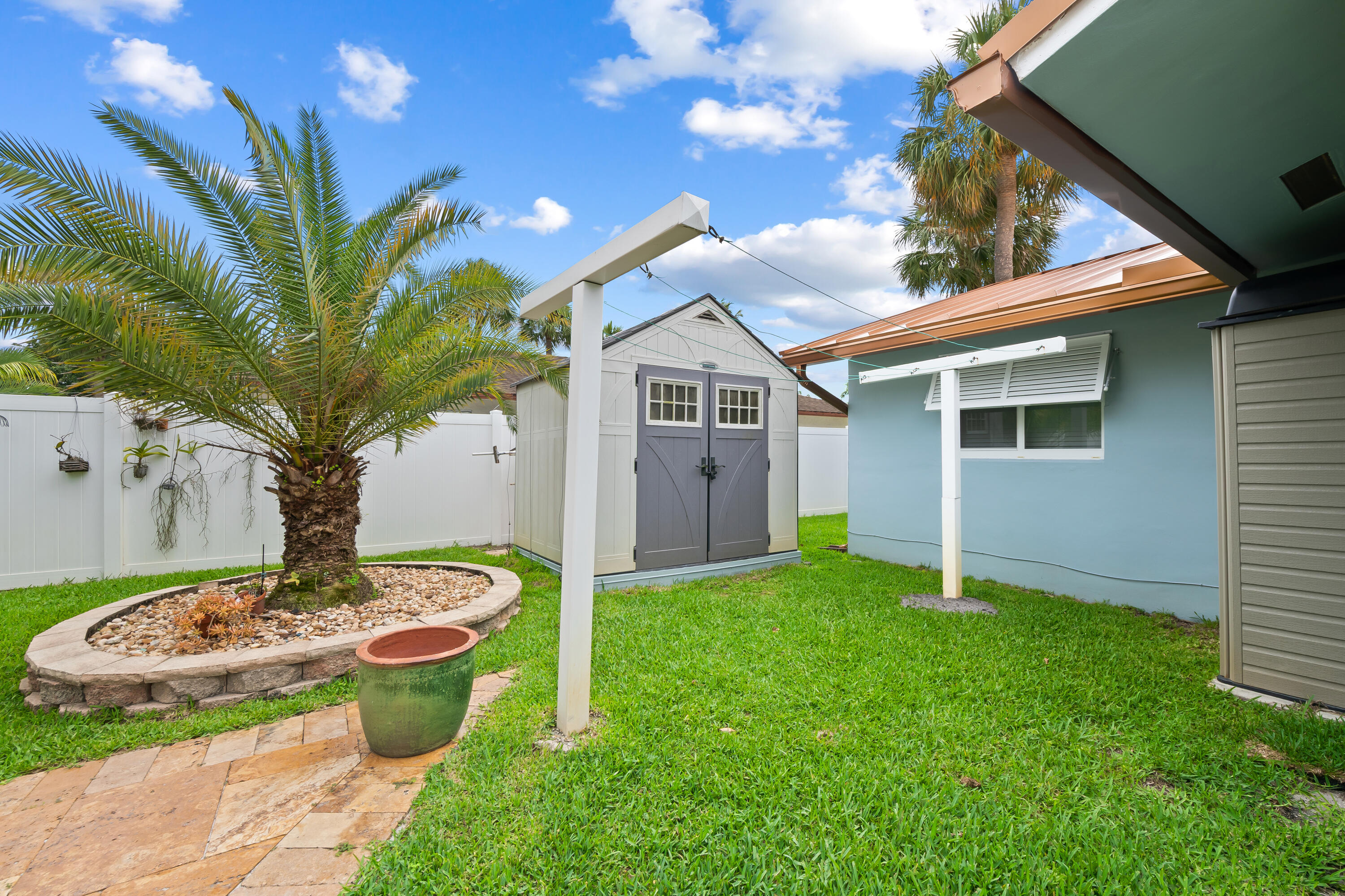 PALM-AIRE VILLAGE SECTION 3 - Residential