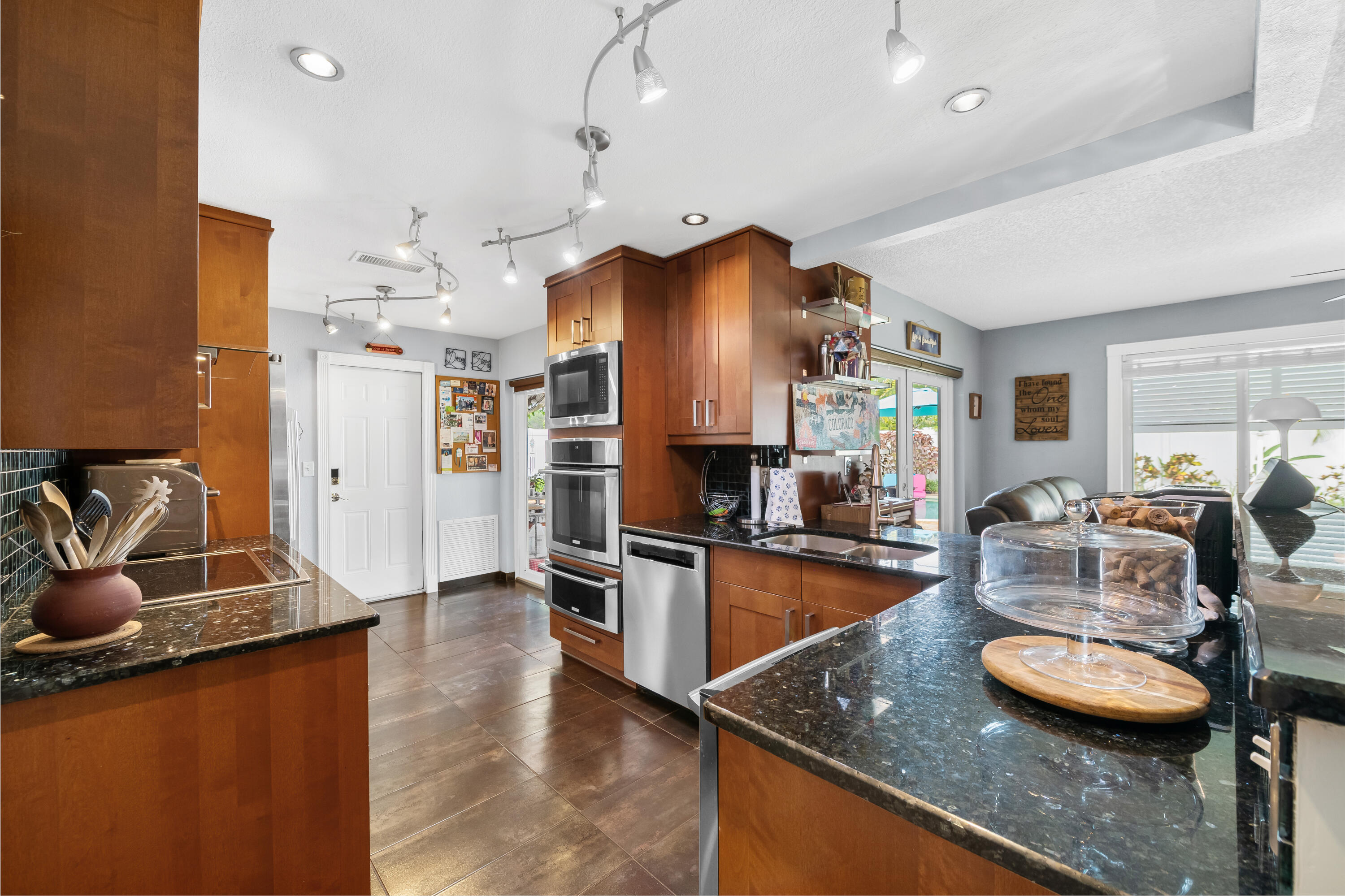 PALM-AIRE VILLAGE SECTION 3 - Residential