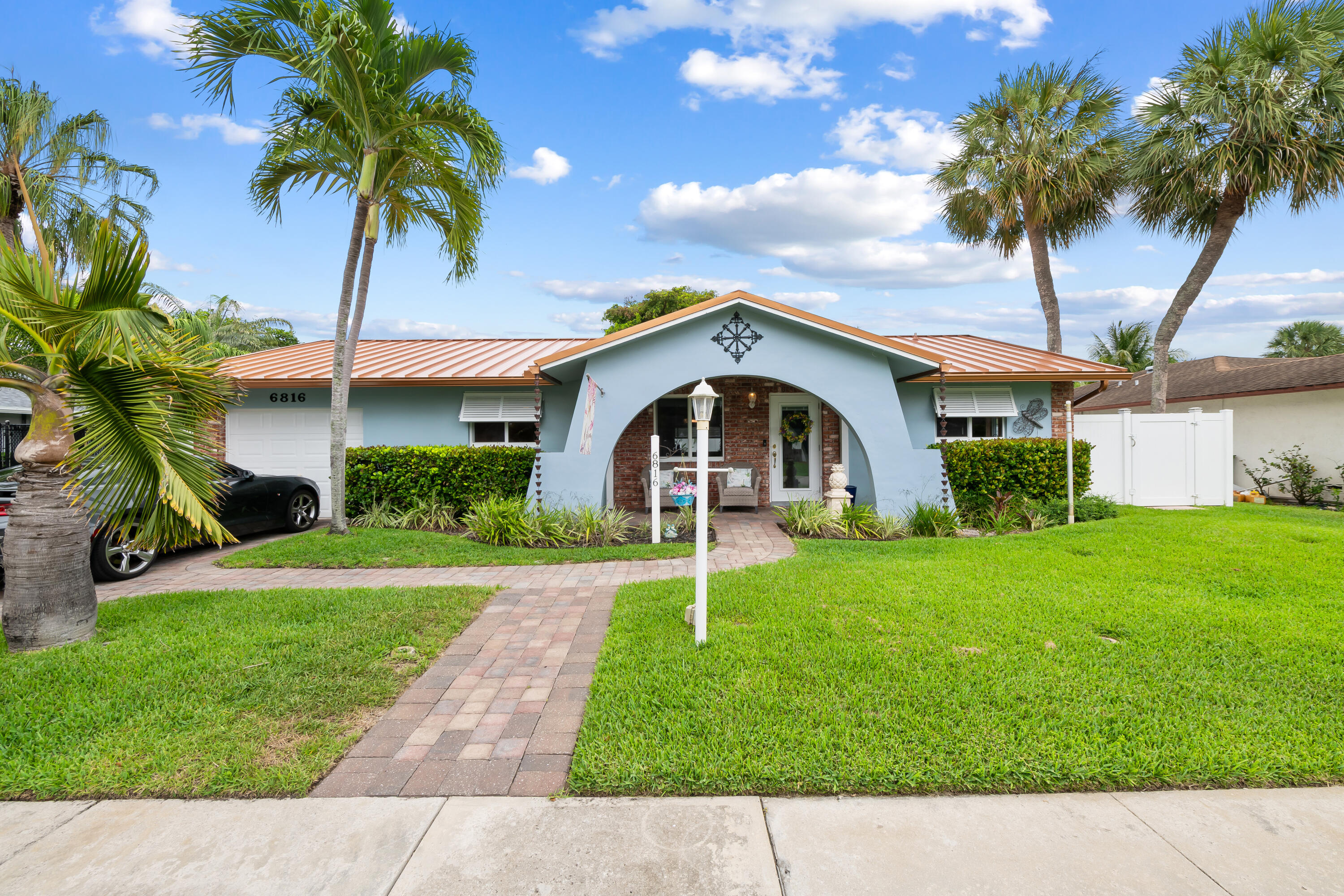 PALM-AIRE VILLAGE SECTION 3 - Residential