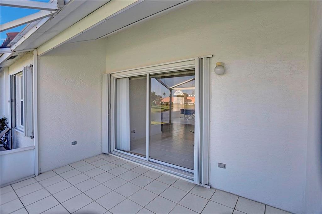 Floral Lakes - Residential