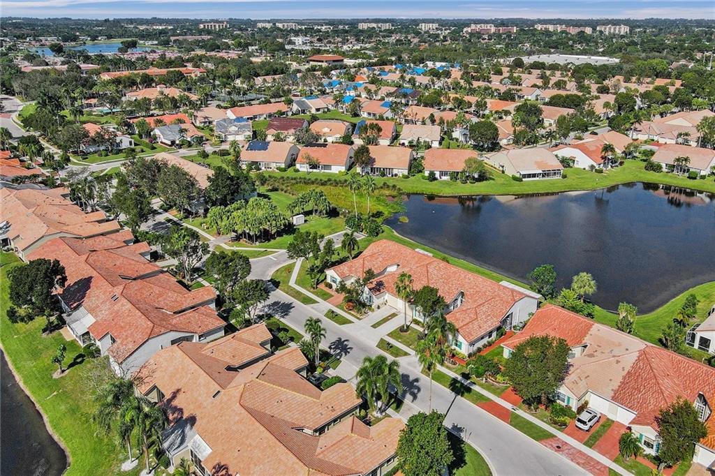 Floral Lakes - Residential