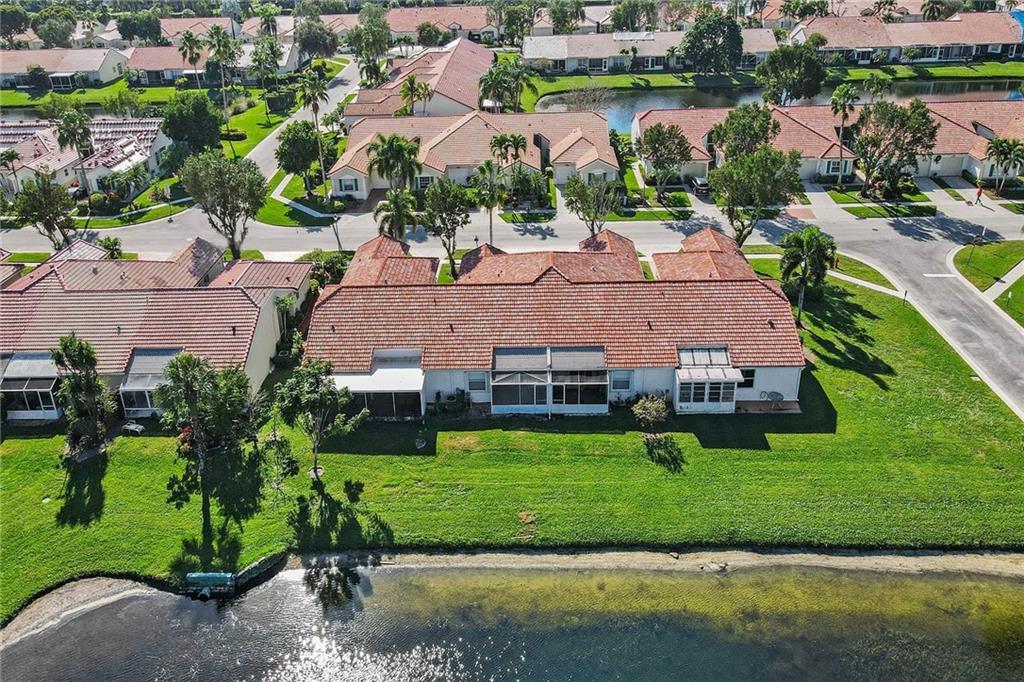 Floral Lakes - Residential