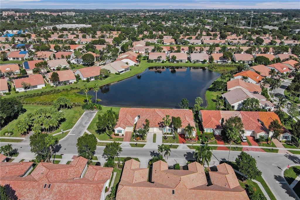 Floral Lakes - Residential