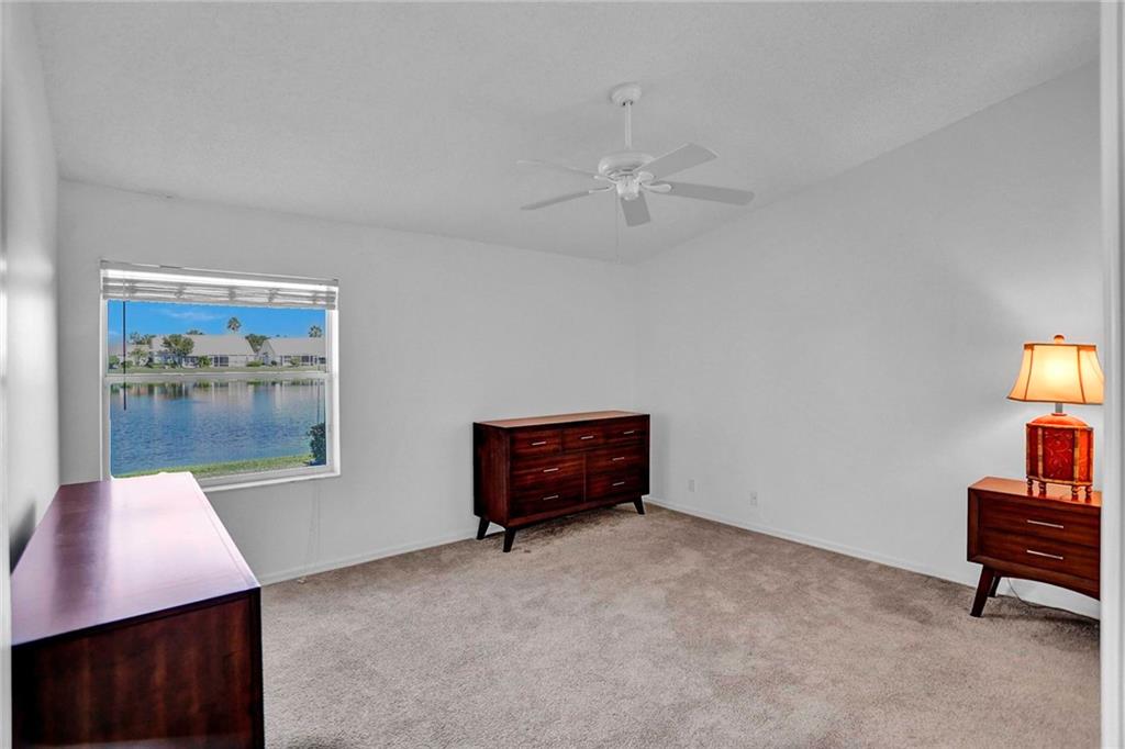 Floral Lakes - Residential