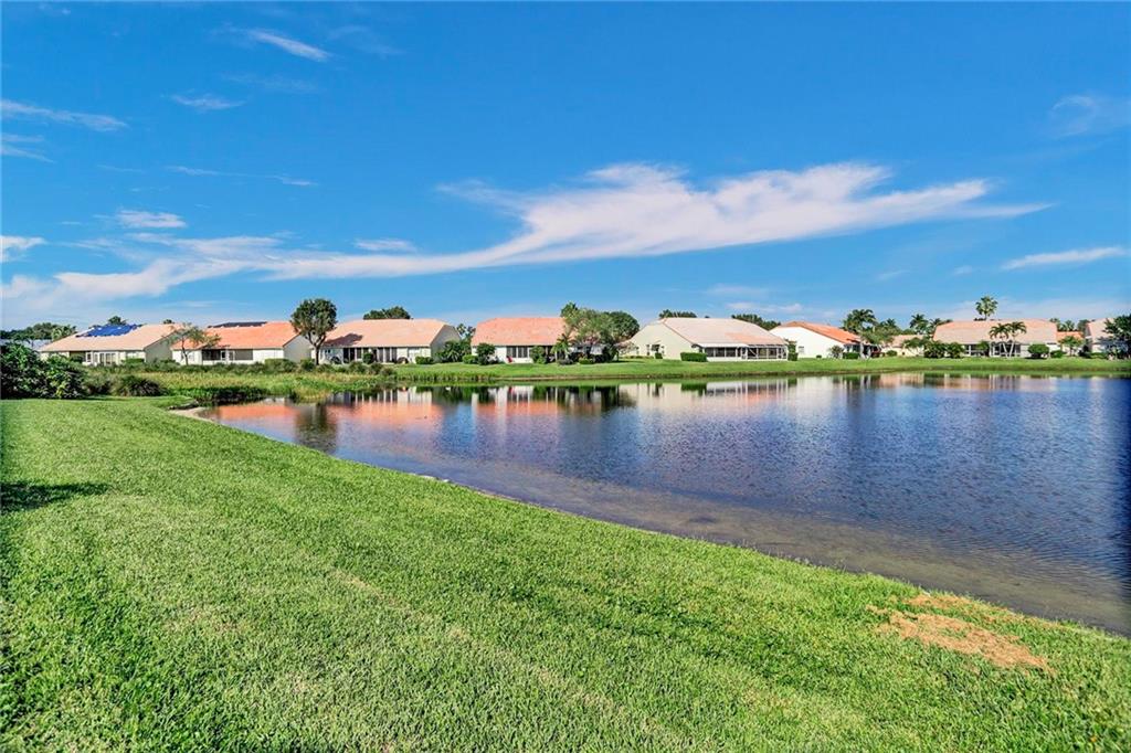 Floral Lakes - Residential