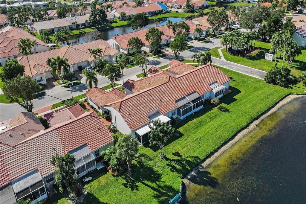 Floral Lakes - Residential