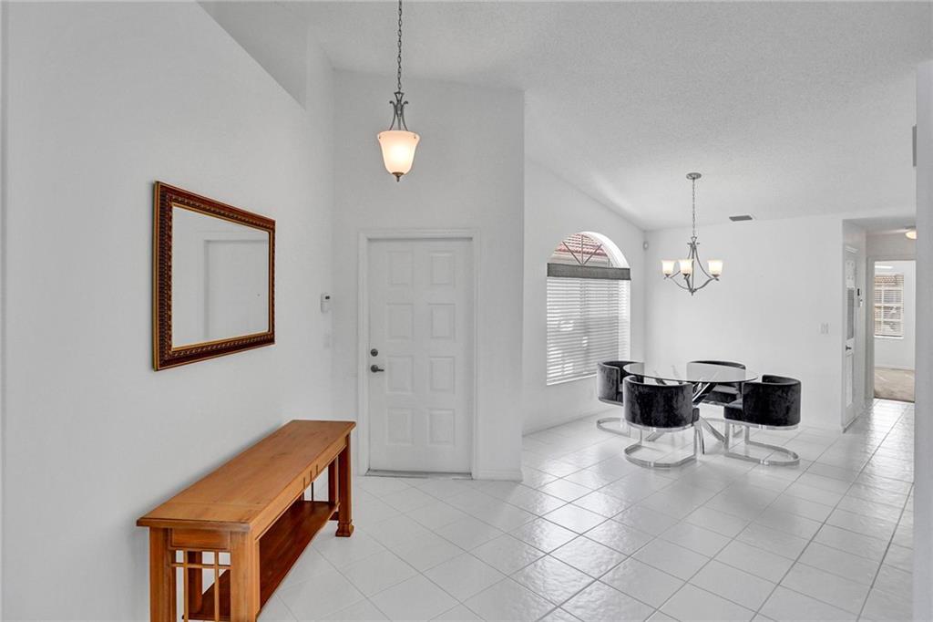 Floral Lakes - Residential
