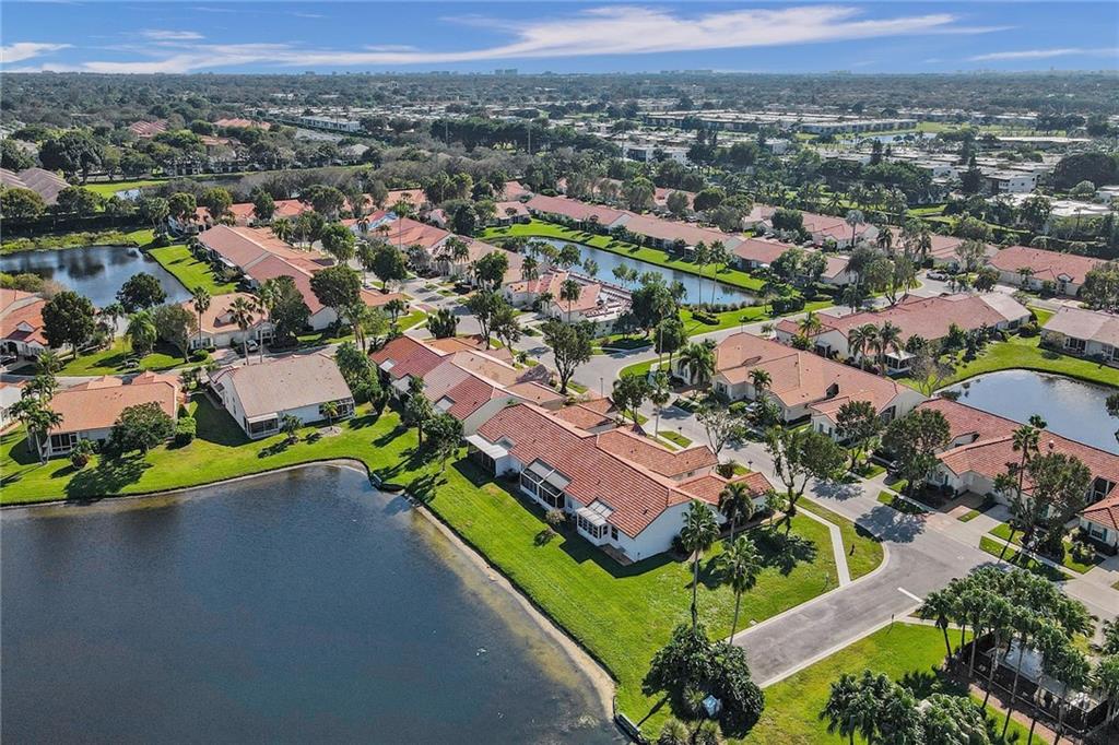 Floral Lakes - Residential
