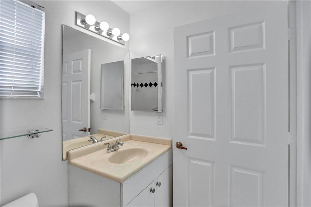 Floral Lakes - Residential