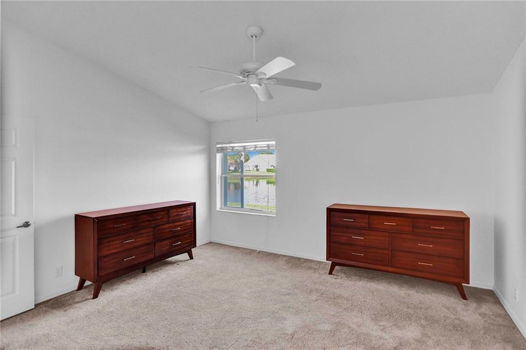 Floral Lakes - Residential