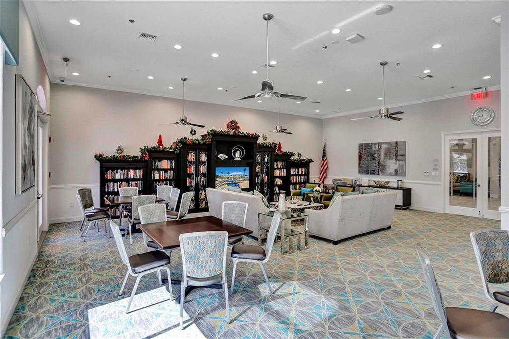 Floral Lakes - Residential