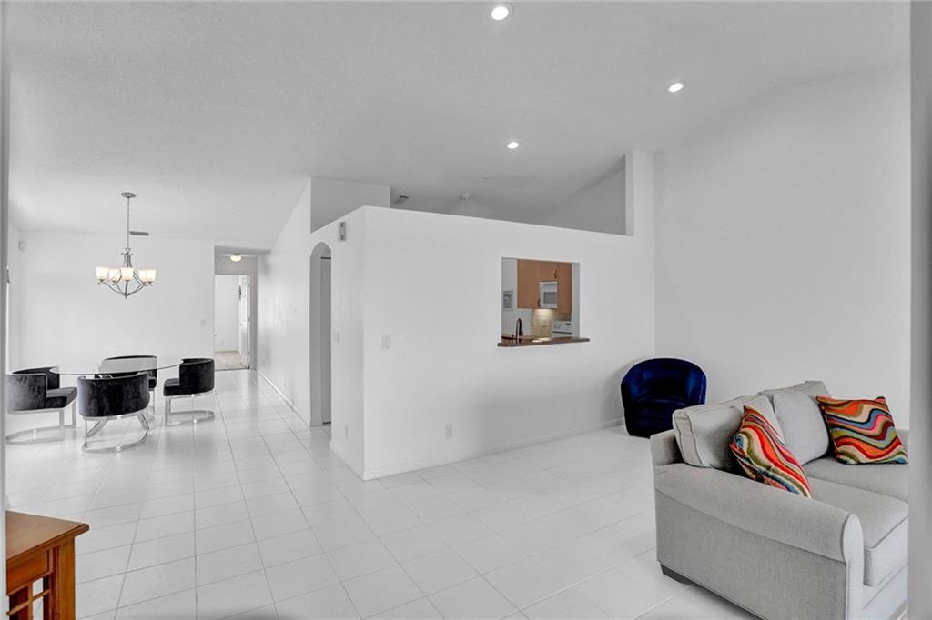 Floral Lakes - Residential
