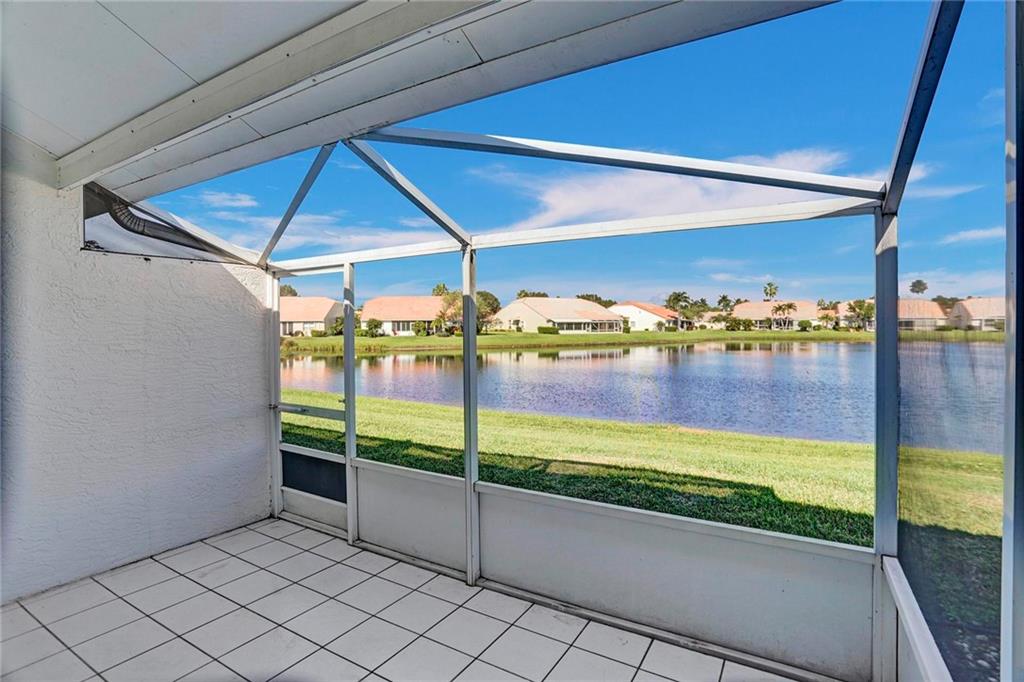 Floral Lakes - Residential
