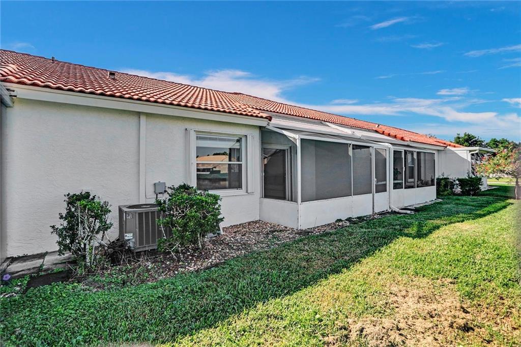 Floral Lakes - Residential