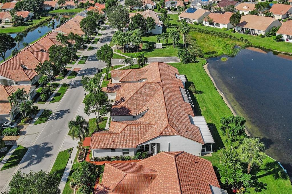 Floral Lakes - Residential