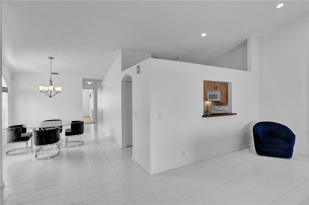 Floral Lakes - Residential