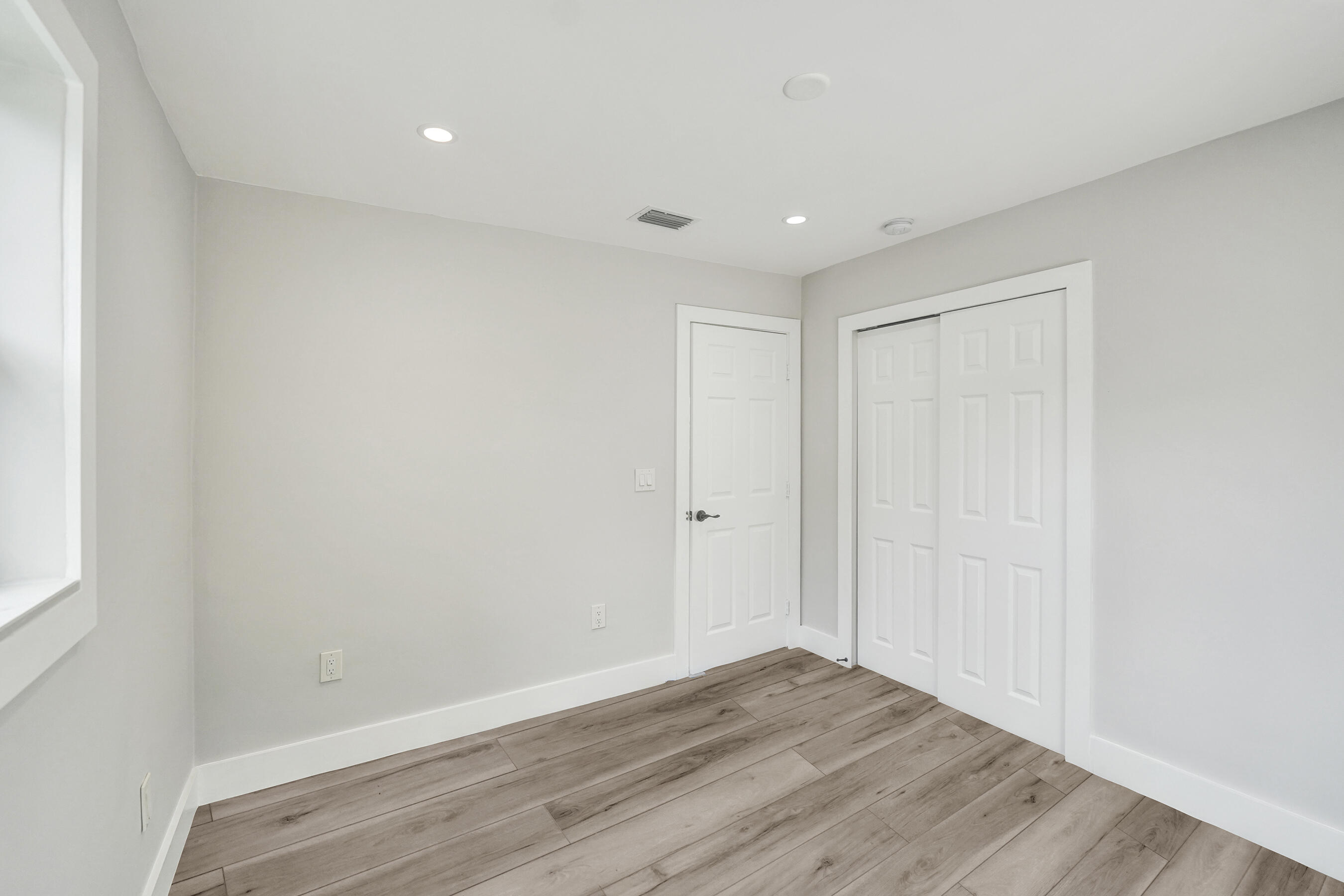 PLAYLAND VILLAGE SEC 3 - Residential Lease