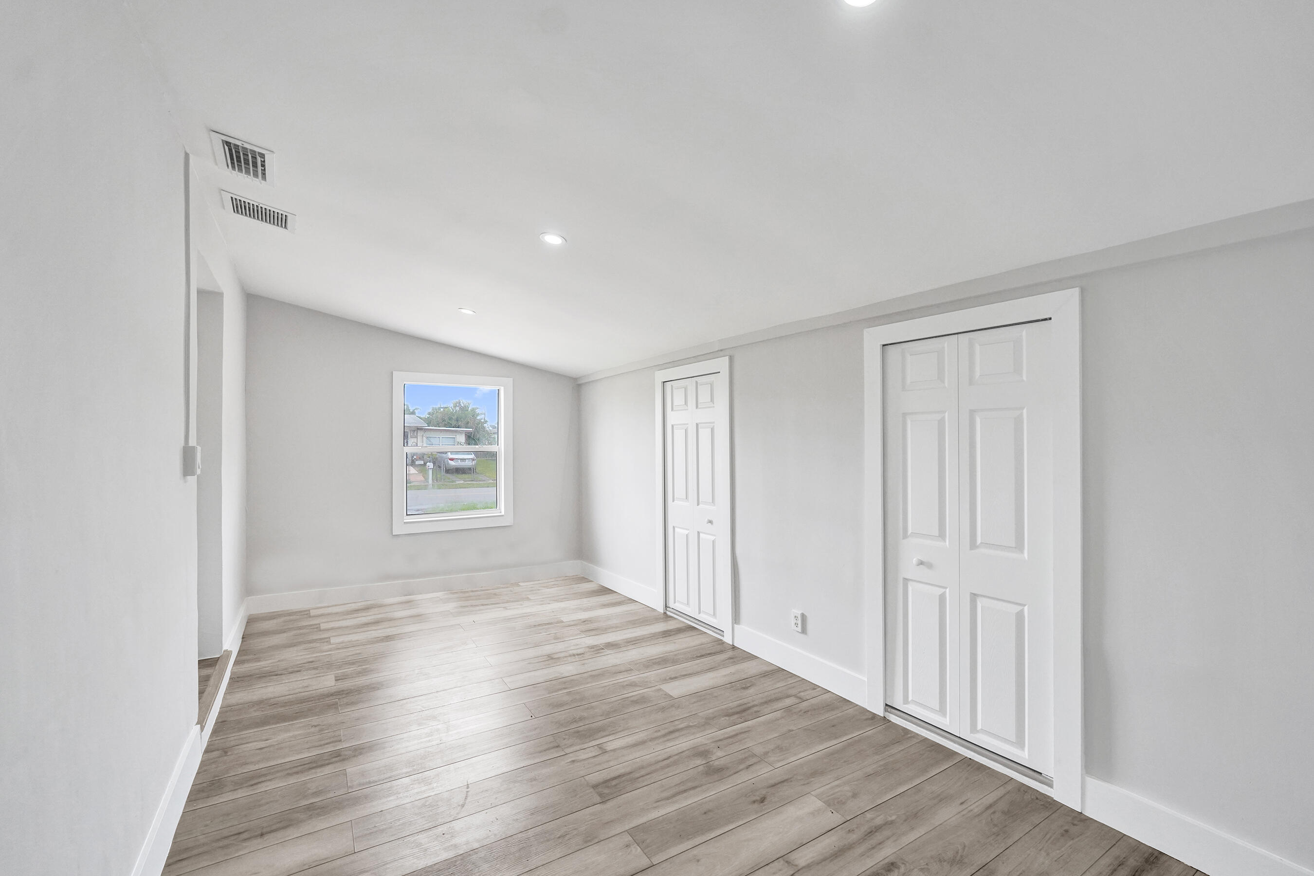 PLAYLAND VILLAGE SEC 3 - Residential Lease