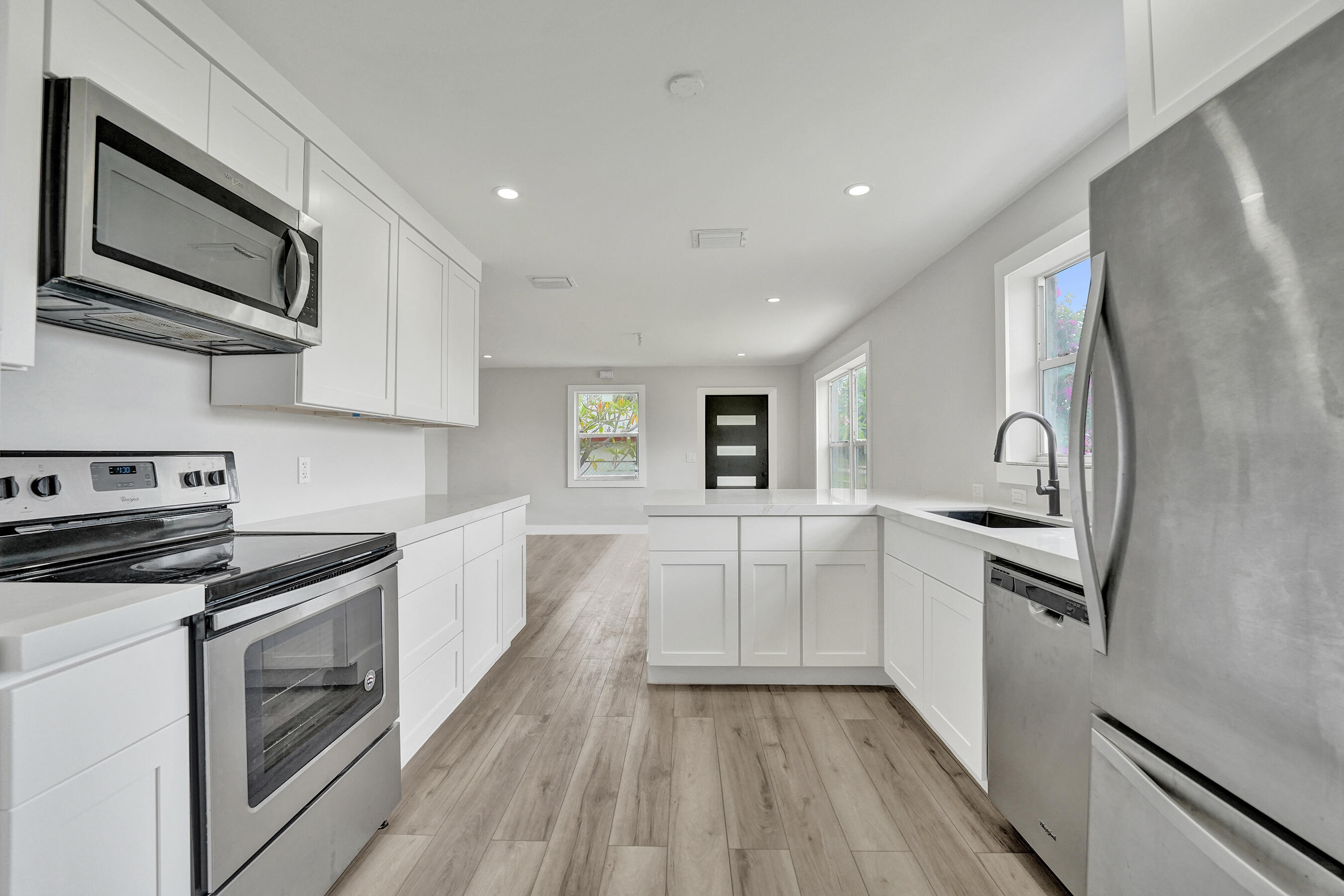 PLAYLAND VILLAGE SEC 3 - Residential Lease
