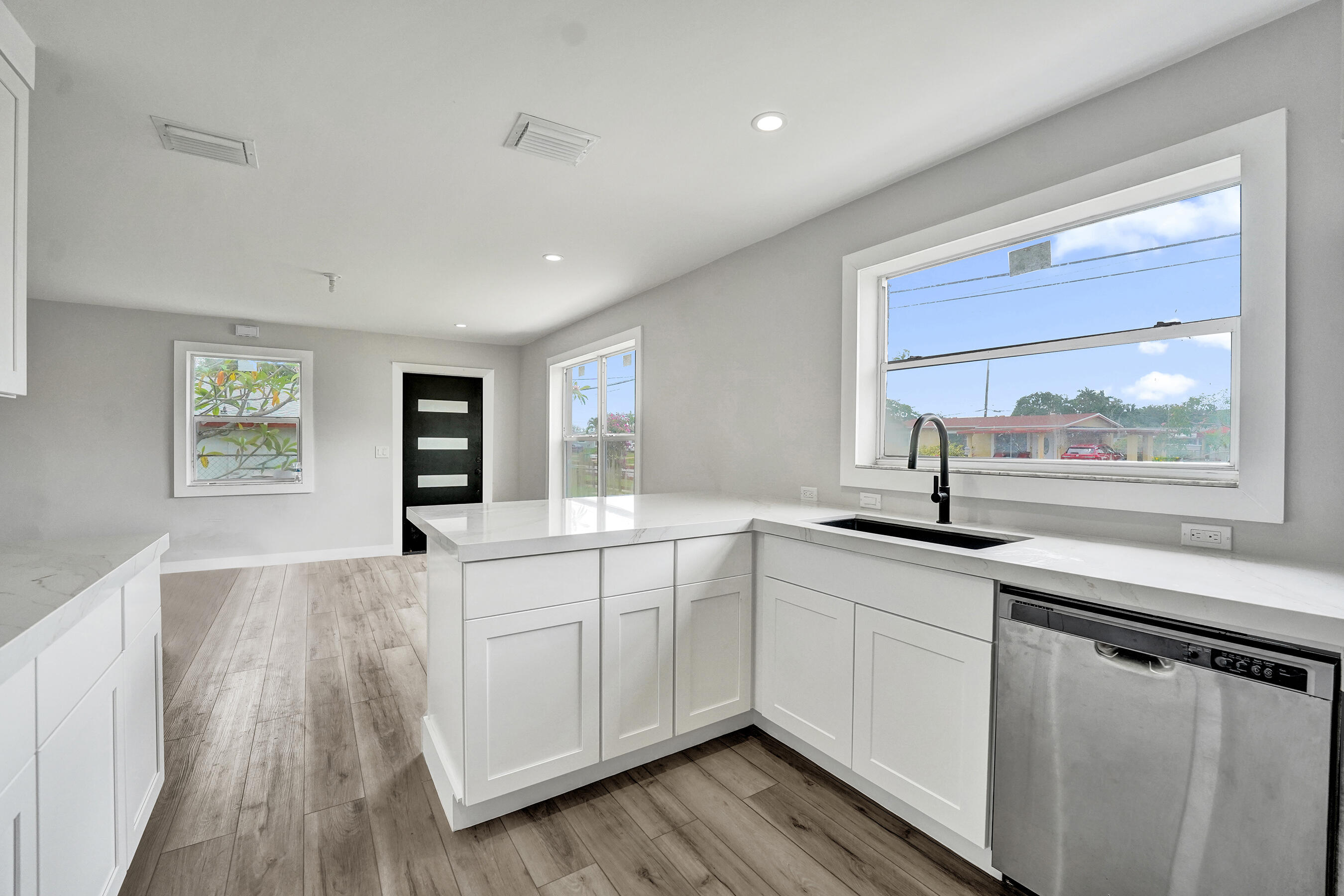 PLAYLAND VILLAGE SEC 3 - Residential Lease