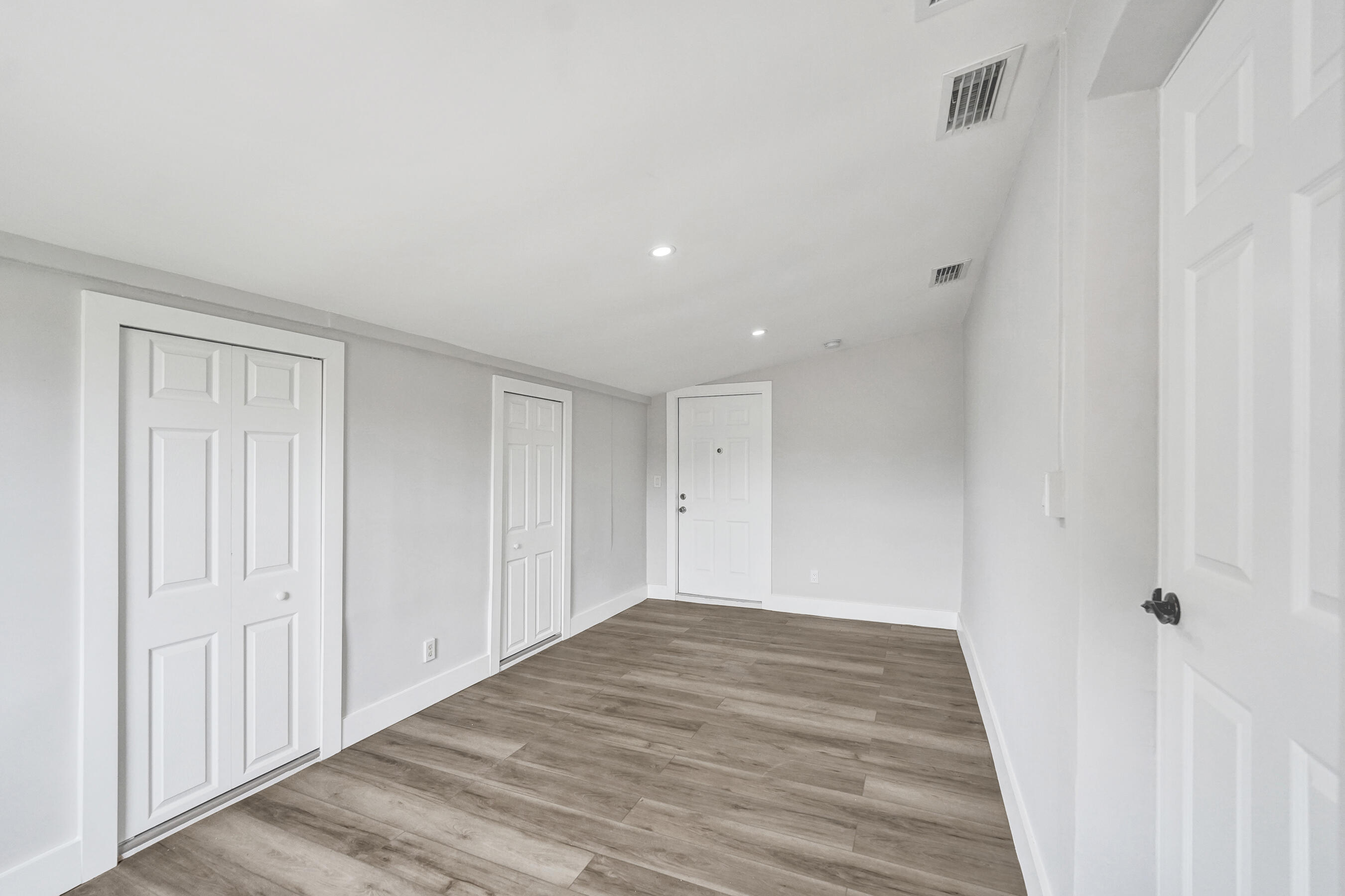PLAYLAND VILLAGE SEC 3 - Residential Lease