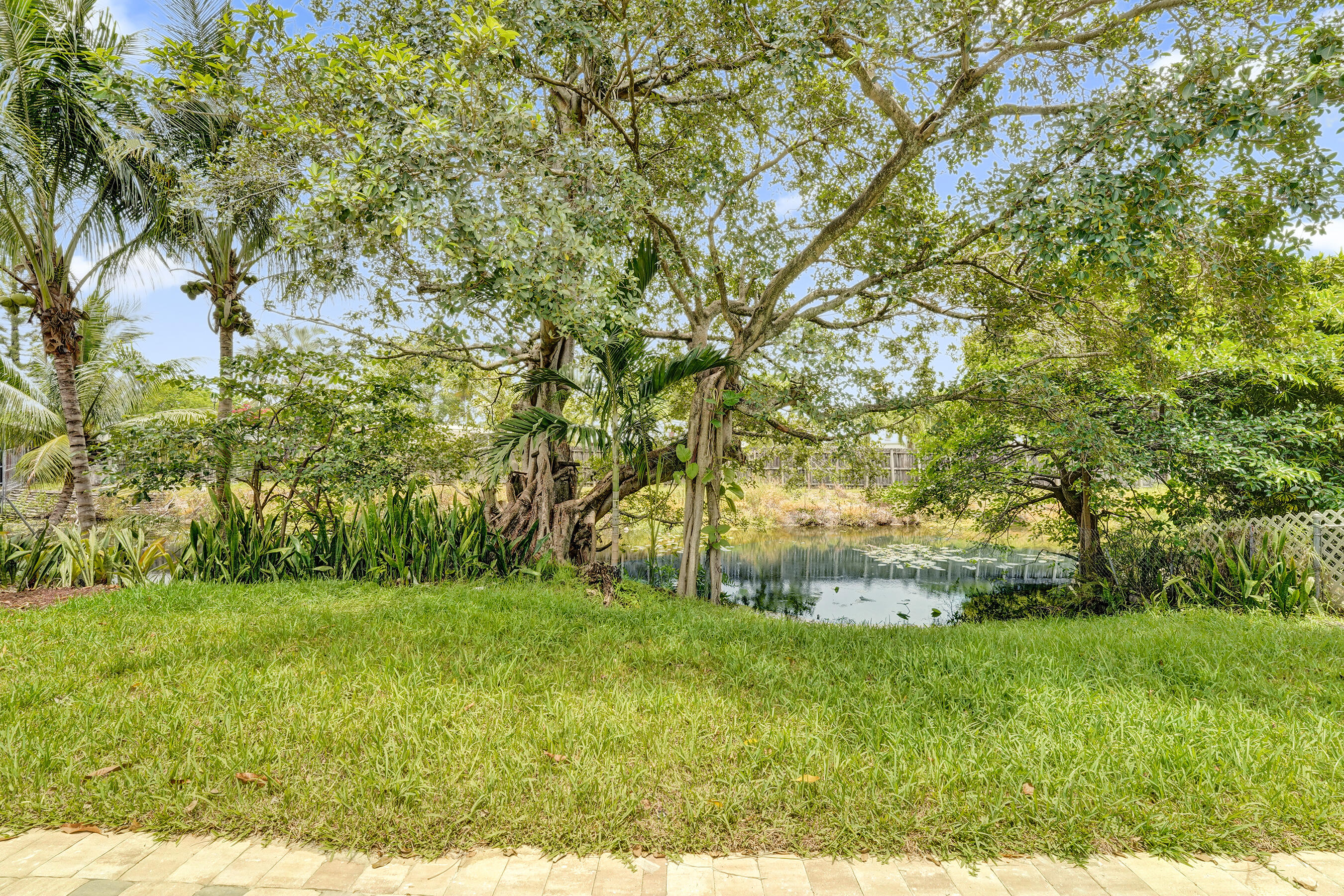PLAYLAND VILLAGE SEC 3 - Residential Lease